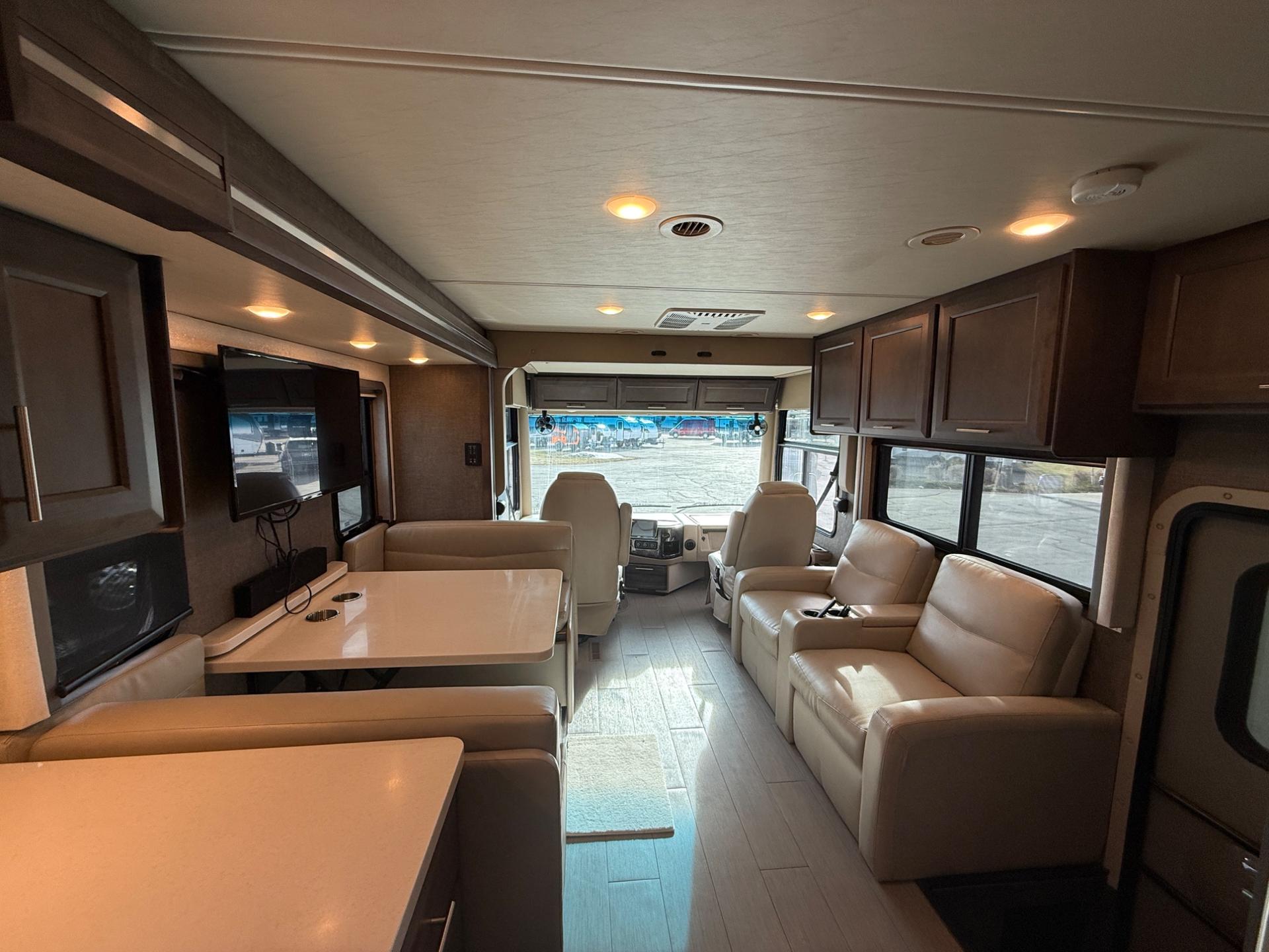 2022 Thor Motor Coach 2022 Thor Motor Coach Palazzo - thumbnail 20