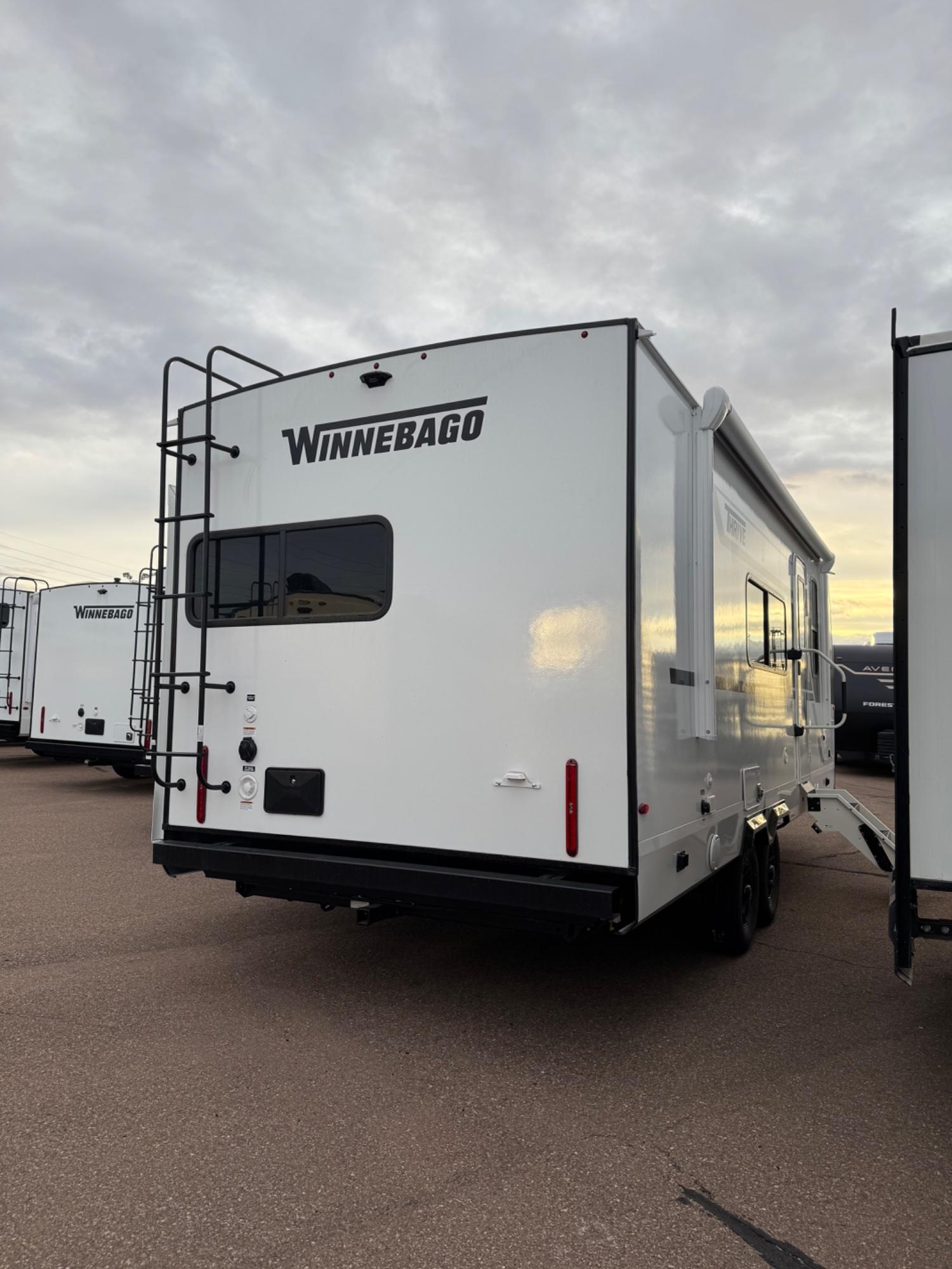 2026 Winnebago 2026 Winnebago Thrive - thumbnail 5