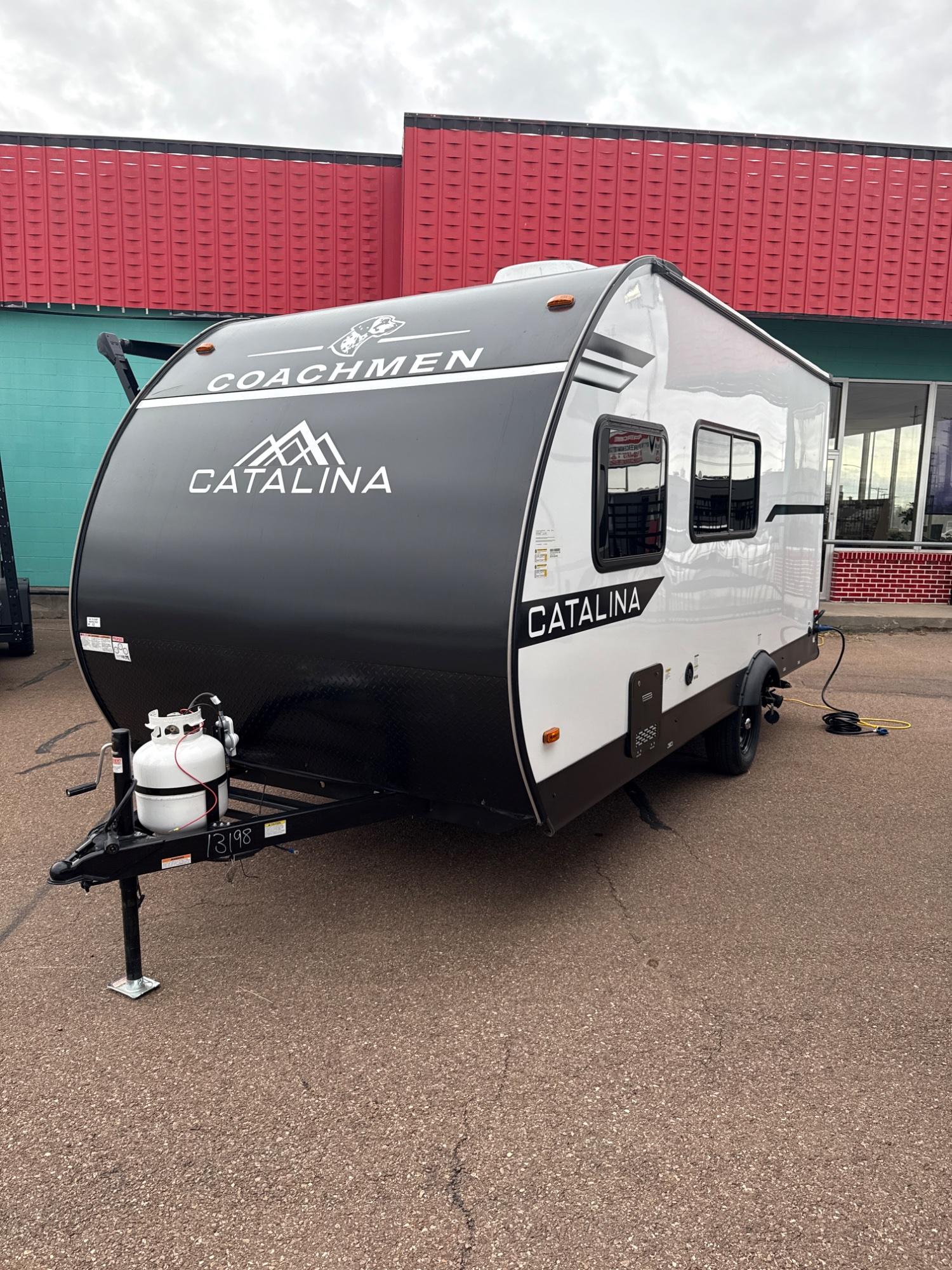2026 Coachmen 2026 Coachmen Catalina Summit Series 7 - thumbnail 3