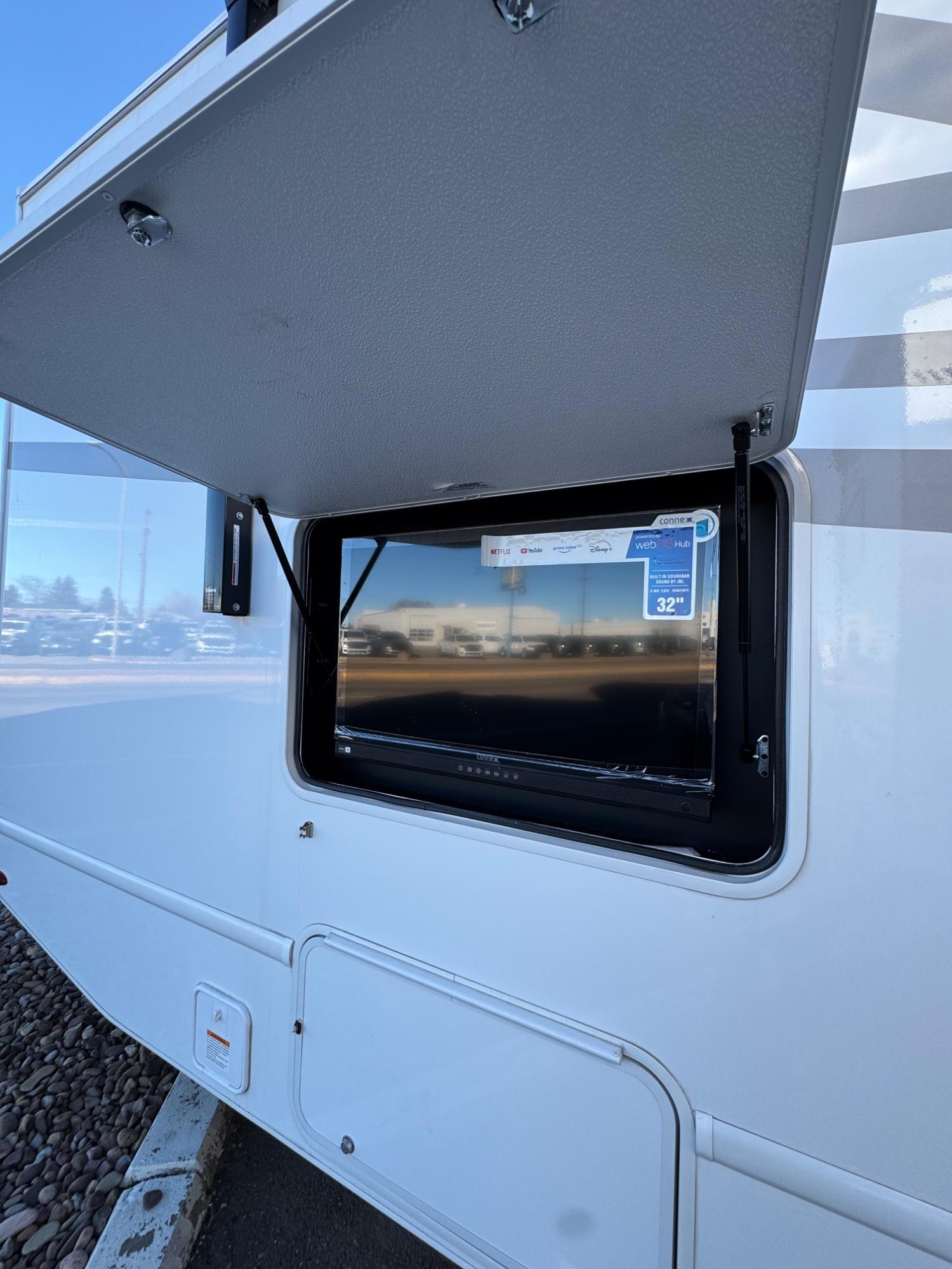 2026 Thor Motor Coach 2026 Thor Motor Coach Chateau - thumbnail 6