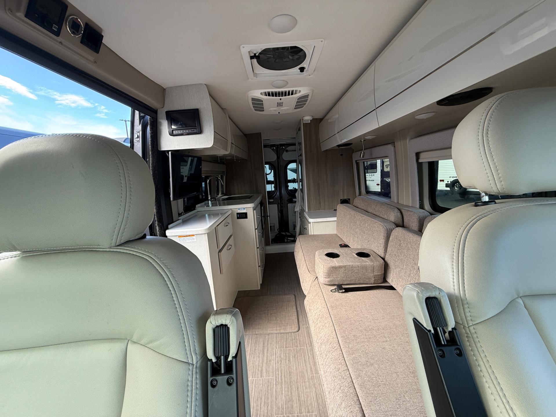 2023 Thor Motor Coach 2023 Thor Motor Coach Tellaro - thumbnail 8