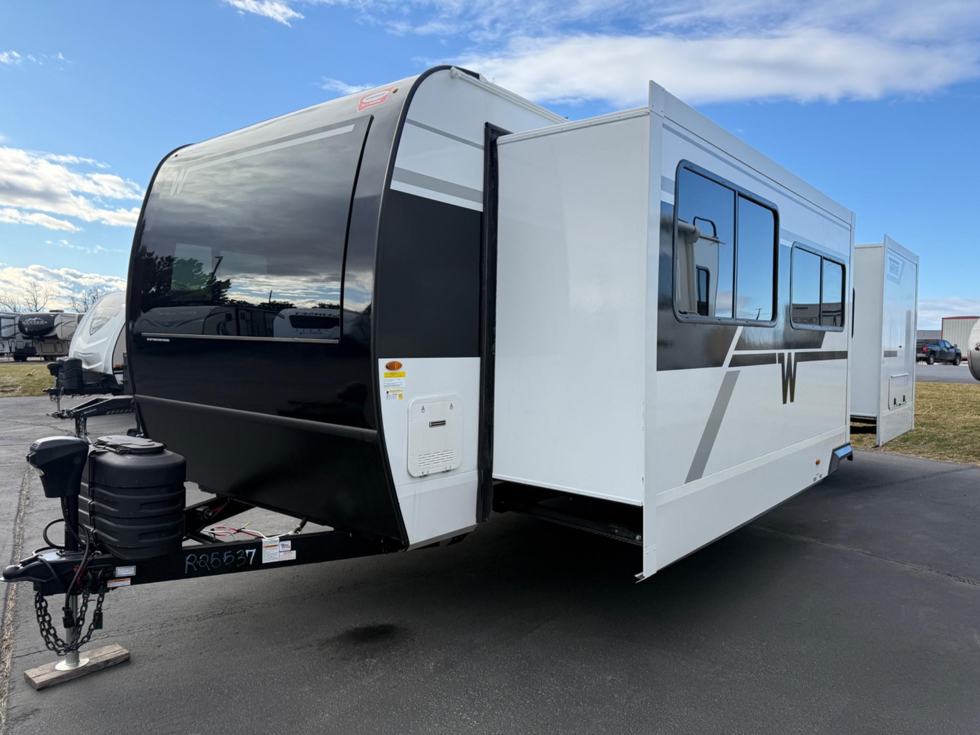 2026 Winnebago Thrive 26FKD