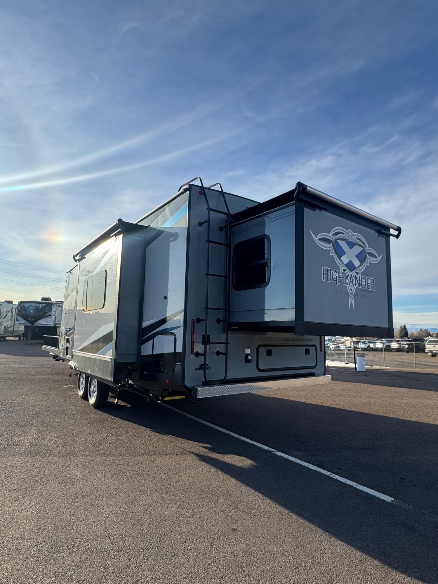 2018 Highland Ridge 2018 Highland Ridge Highlander - thumbnail 4