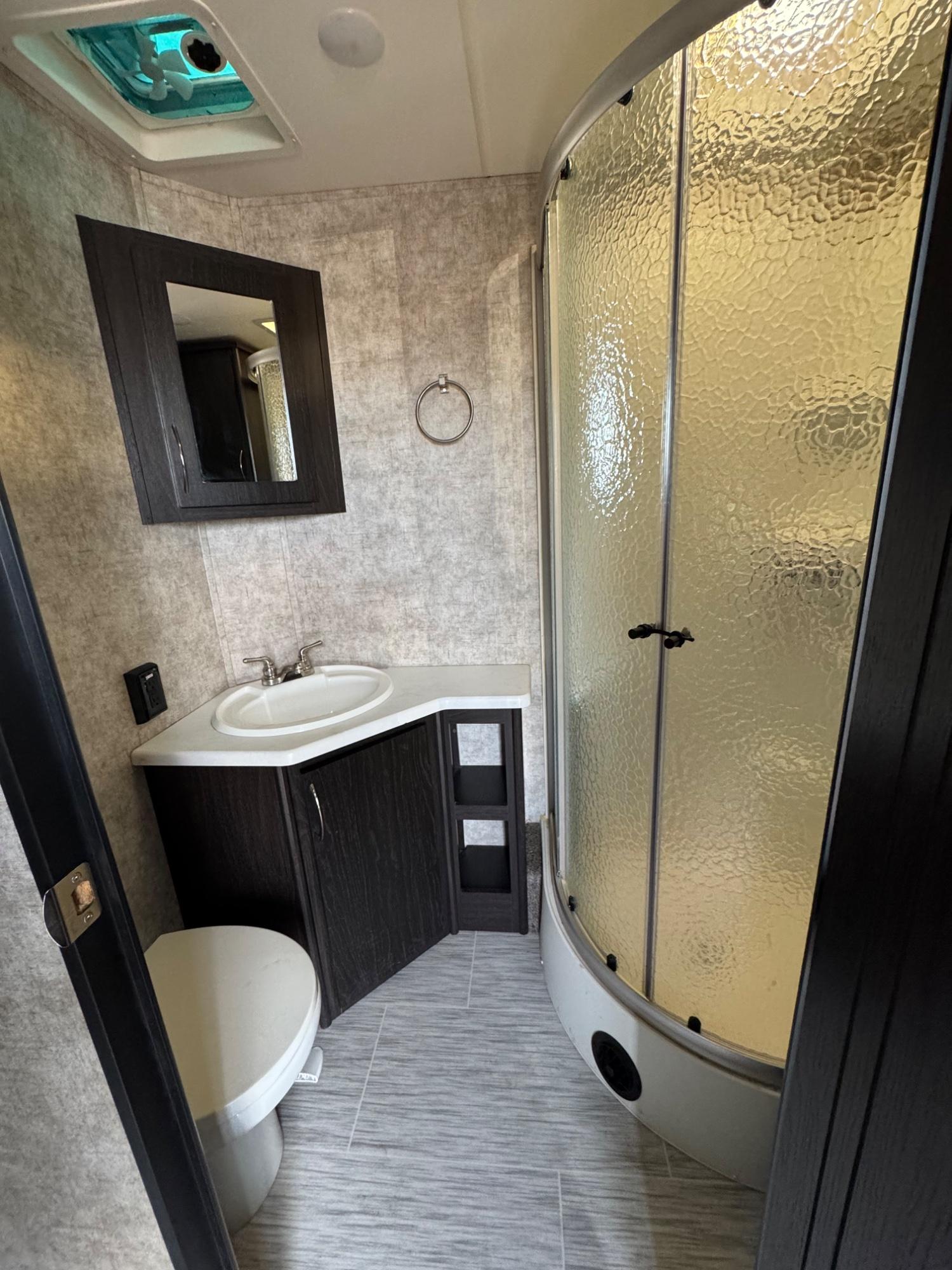 2018 Highland Ridge 2018 Highland Ridge Highlander - thumbnail 10