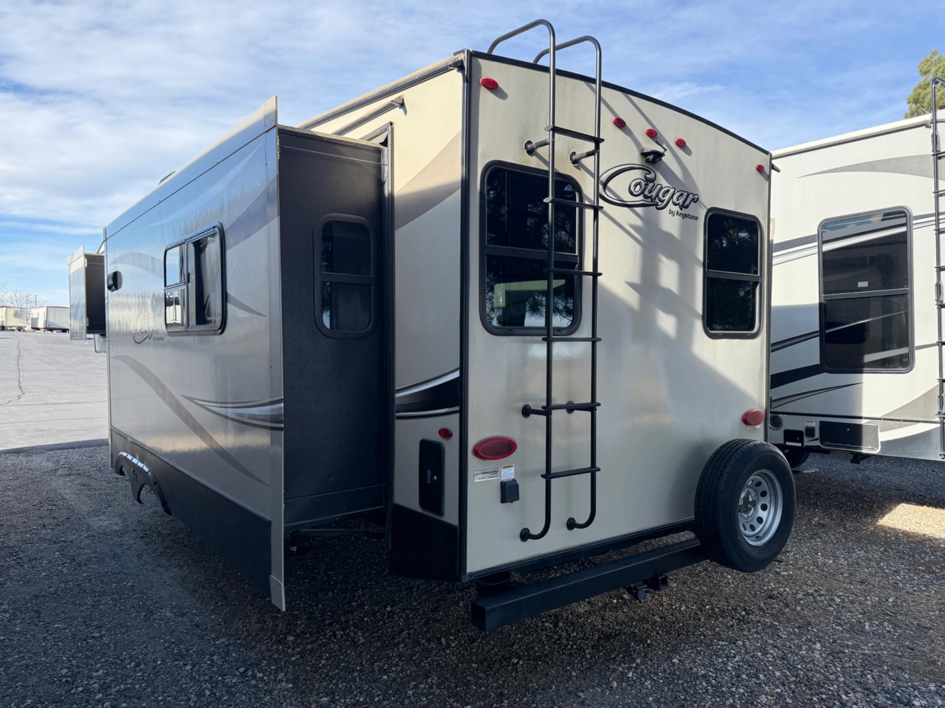 2018 Keystone 2018 Keystone Cougar - thumbnail 3