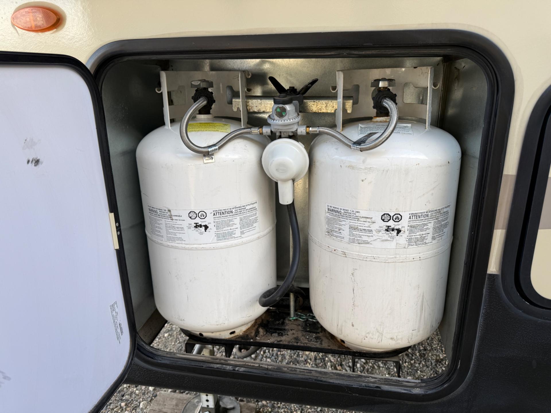 2018 Keystone 2018 Keystone Cougar - thumbnail 9