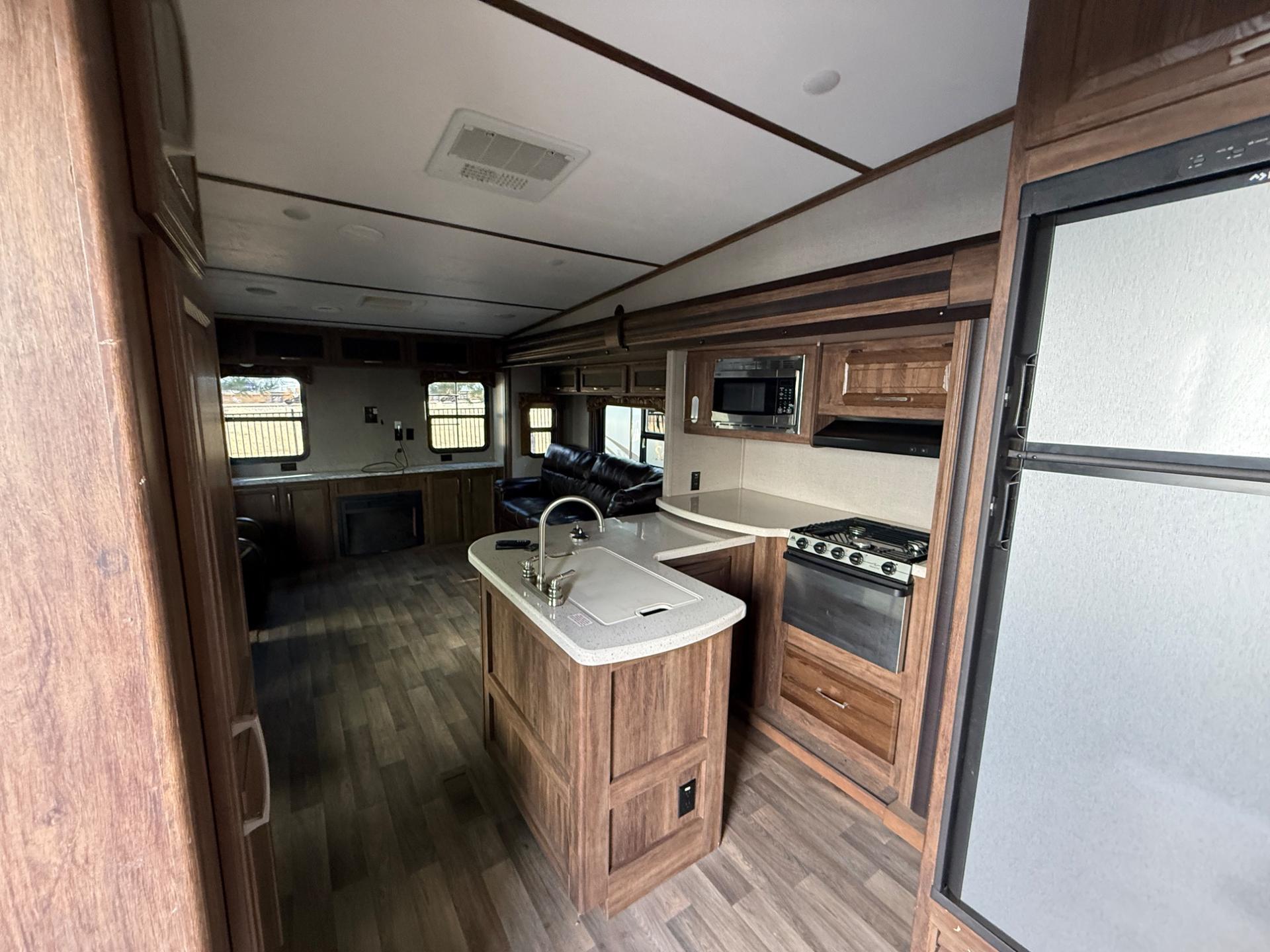 2018 Keystone 2018 Keystone Cougar - thumbnail 12