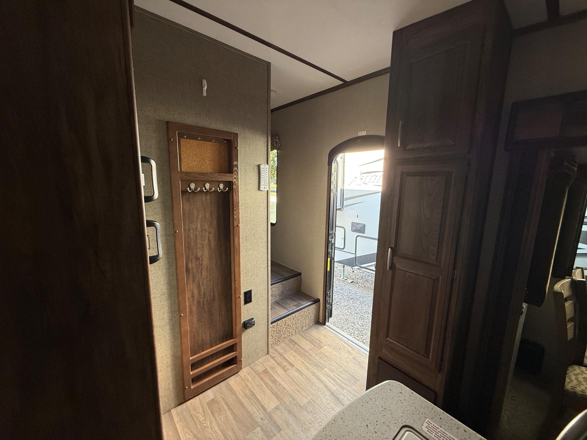 2018 Keystone 2018 Keystone Cougar - thumbnail 14