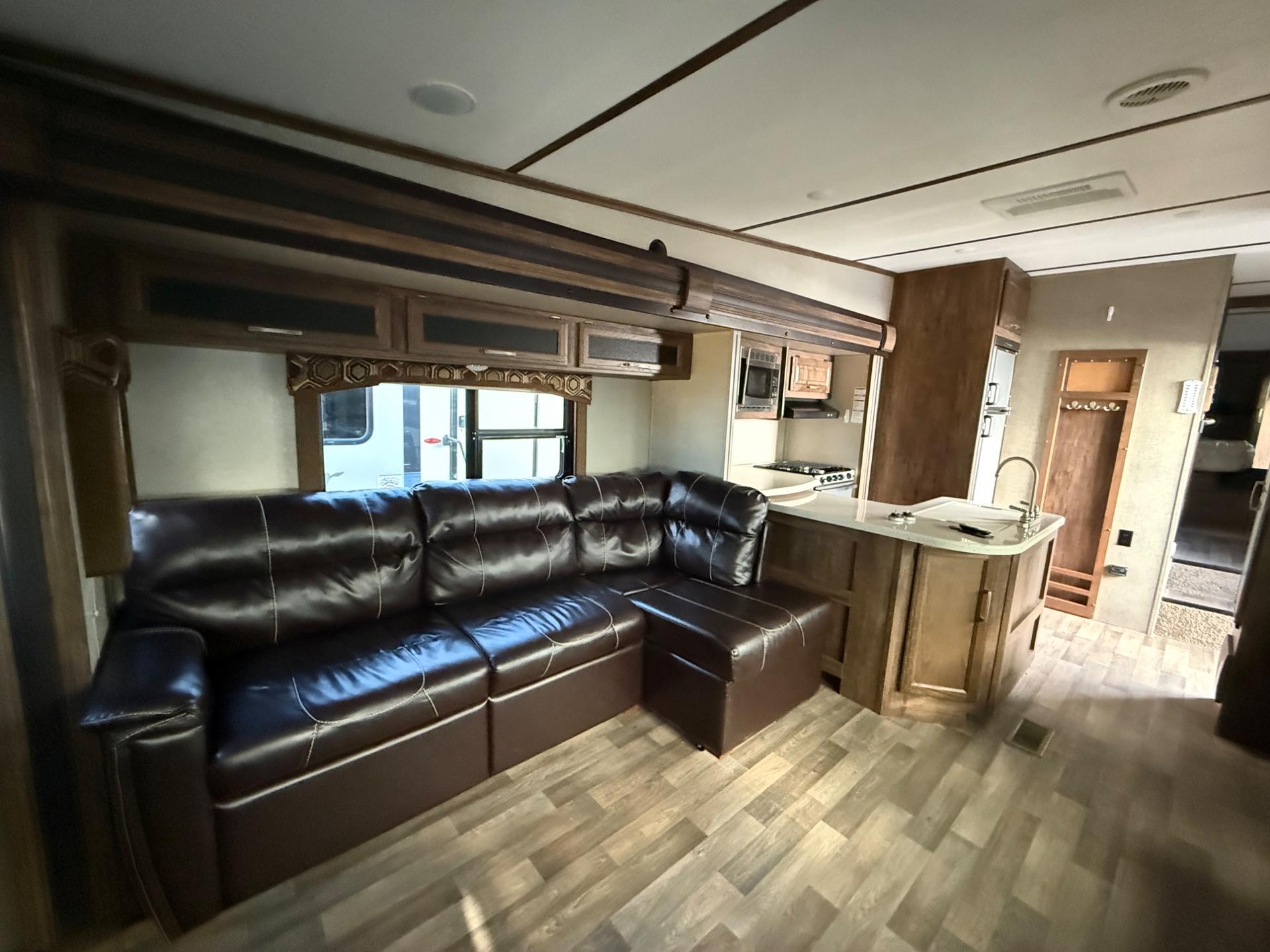 2018 Keystone 2018 Keystone Cougar - thumbnail 16