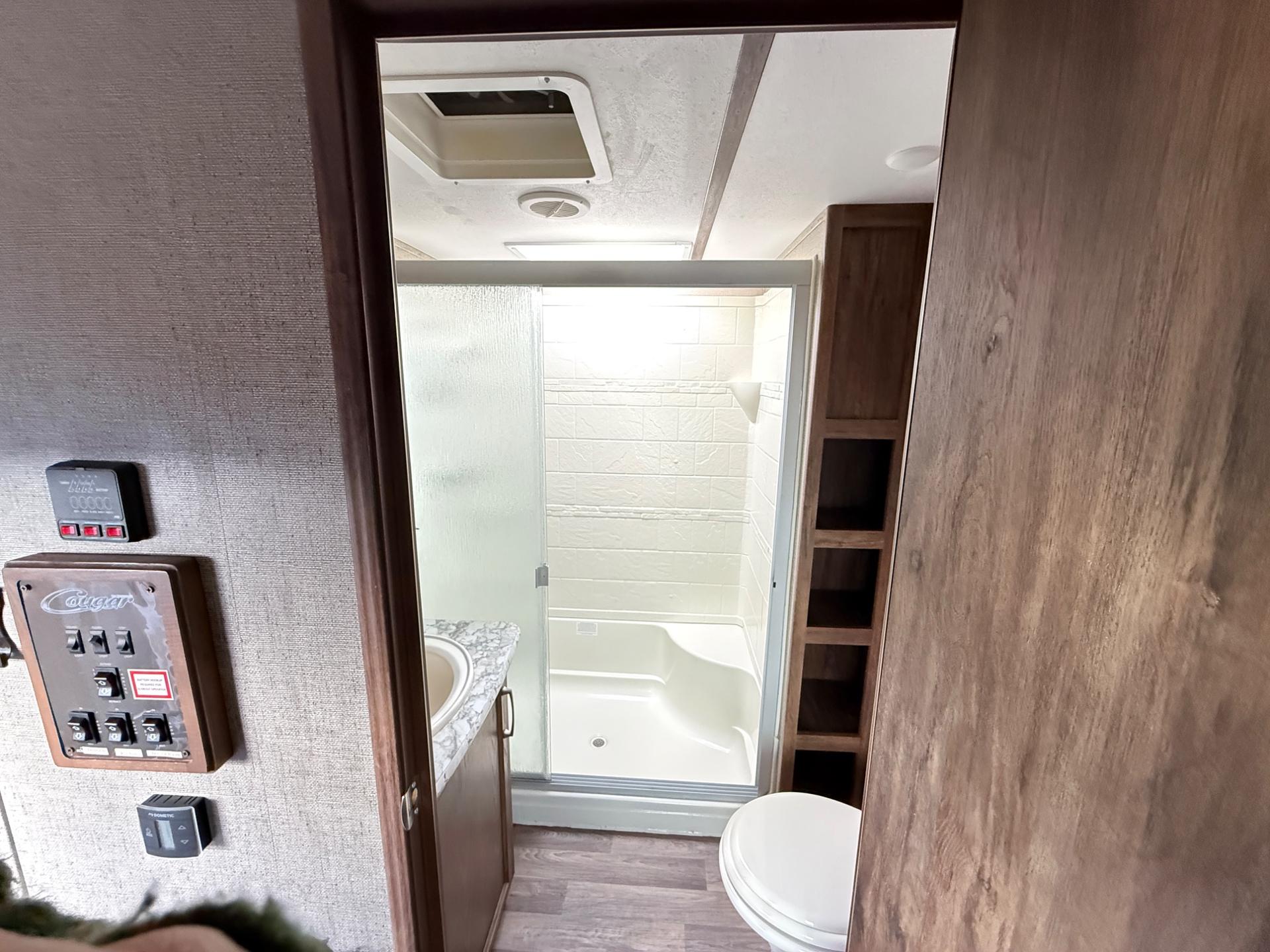 2018 Keystone 2018 Keystone Cougar - thumbnail 21