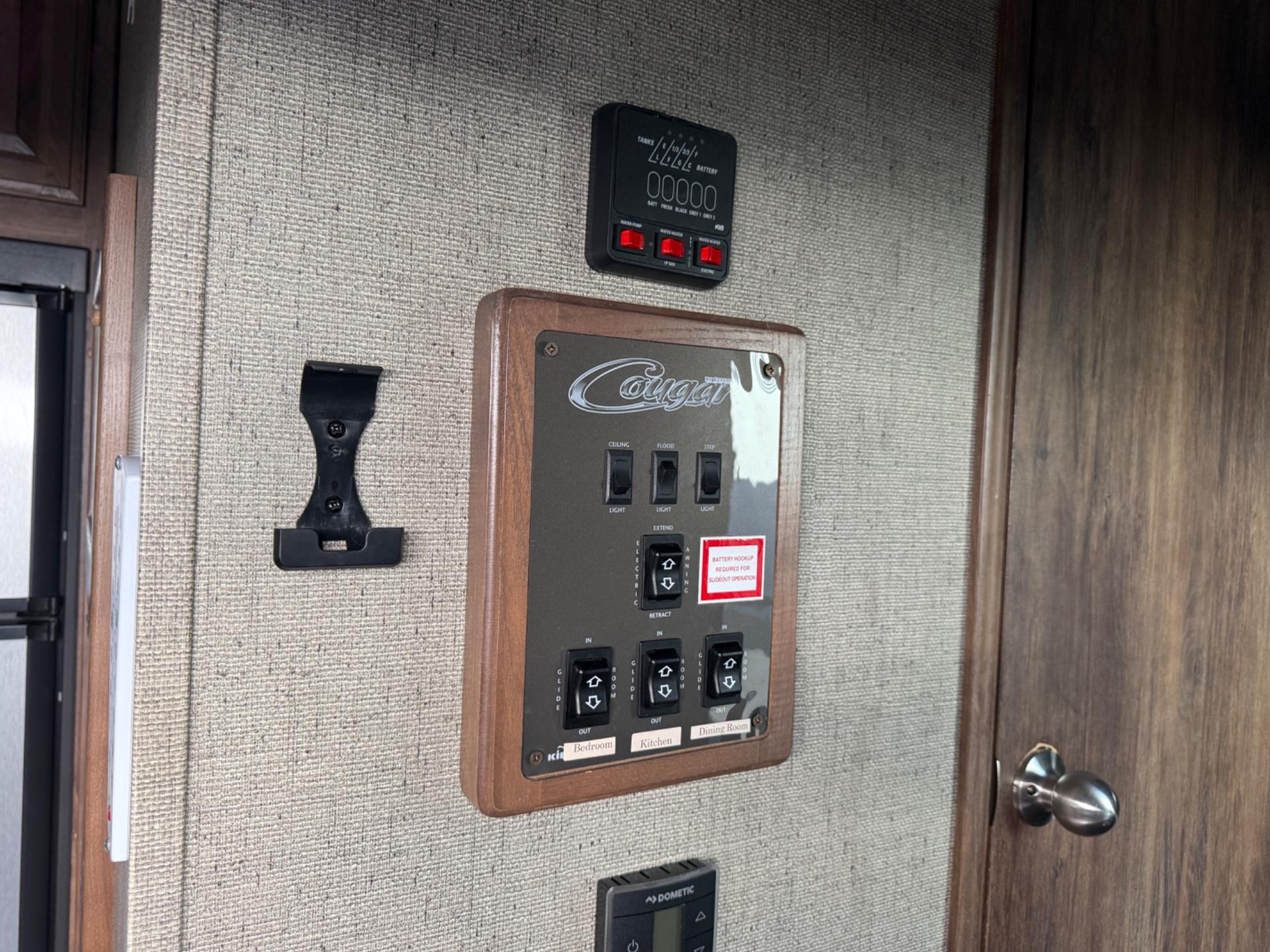 2018 Keystone 2018 Keystone Cougar - thumbnail 27