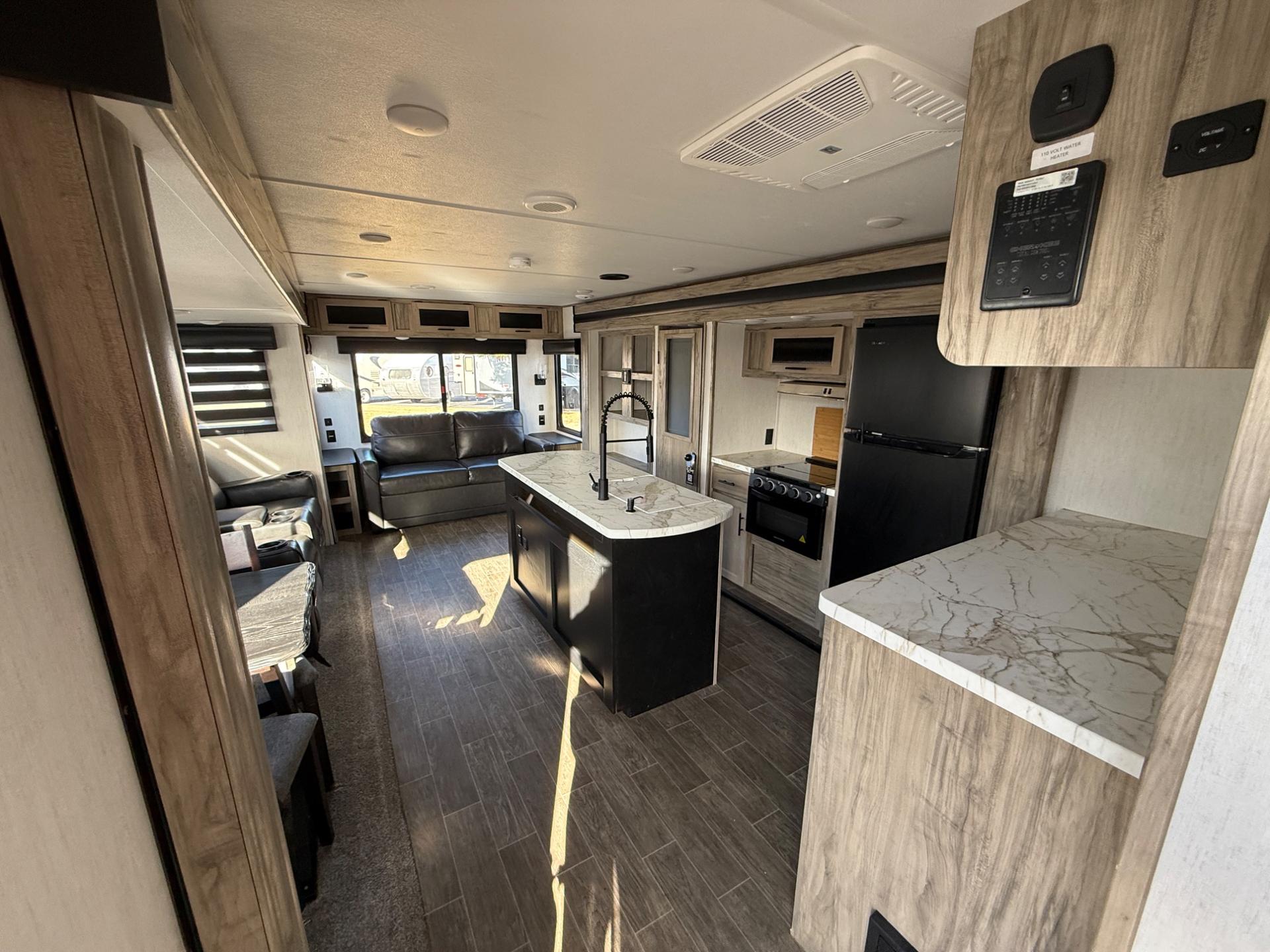 2022 Cherokee 2022 Cherokee Alpha Wolf - thumbnail 9