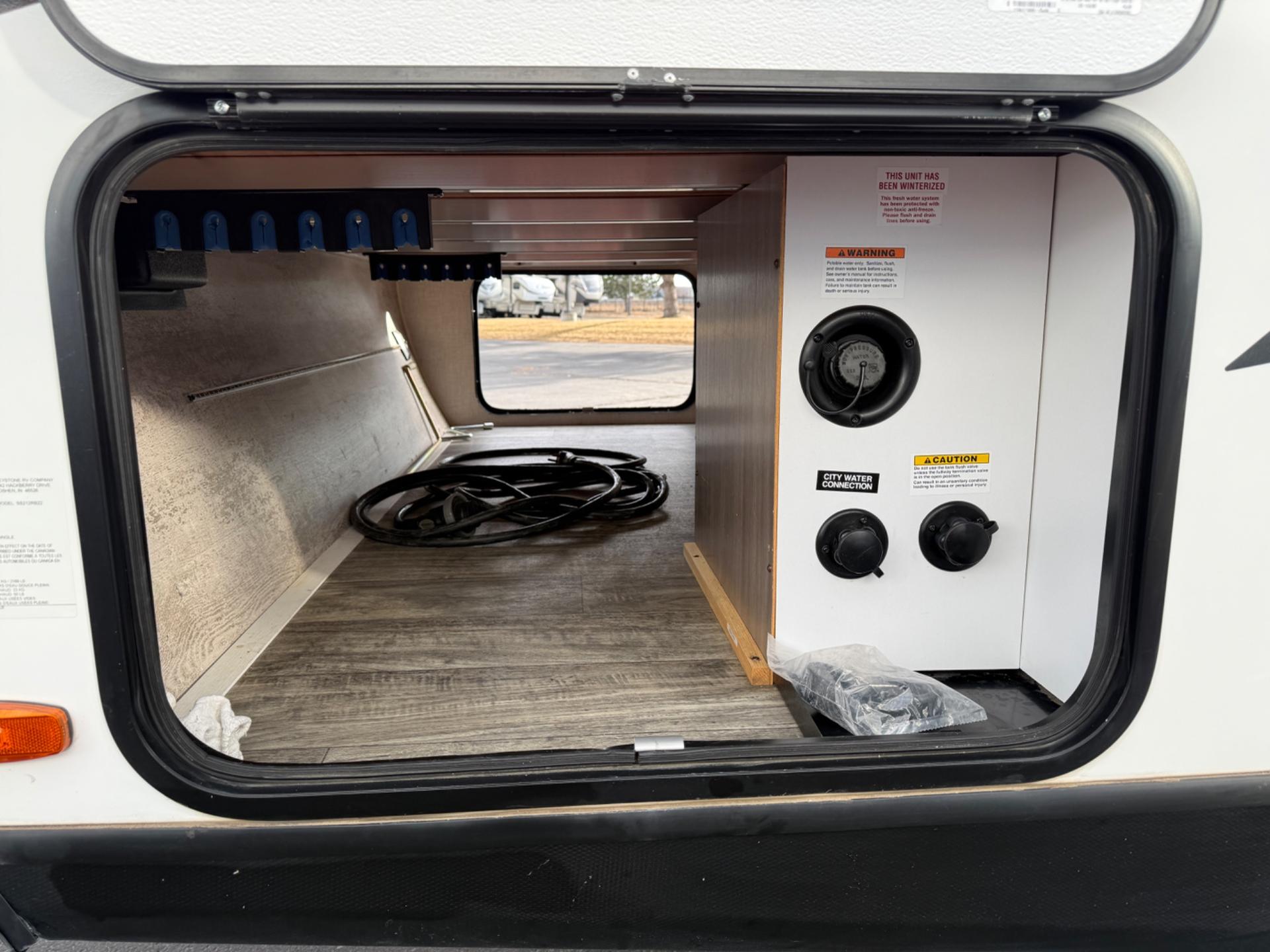 2022 CrossRoads RV 2022 CrossRoads RV Sunset Trail Super Lite - thumbnail 6