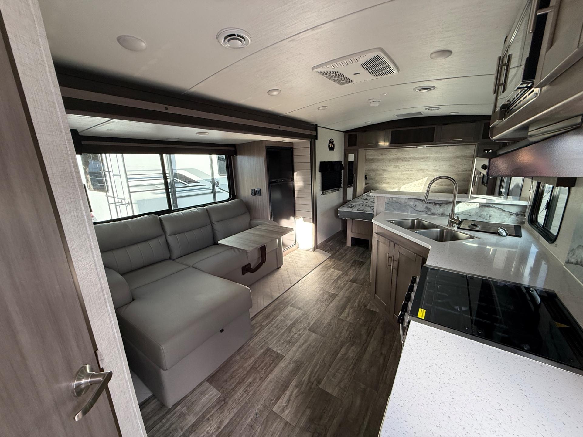 2022 CrossRoads RV 2022 CrossRoads RV Sunset Trail Super Lite - thumbnail 8