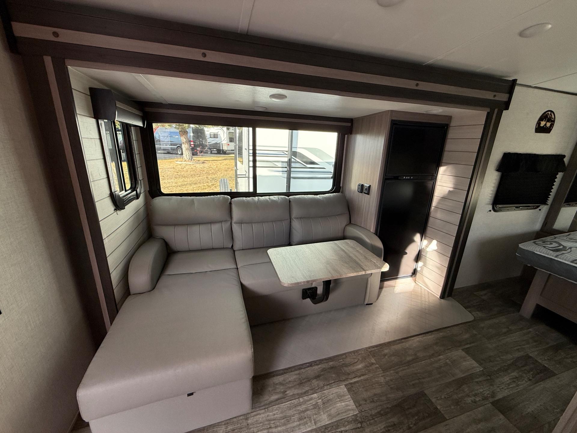 2022 CrossRoads RV 2022 CrossRoads RV Sunset Trail Super Lite - thumbnail 9