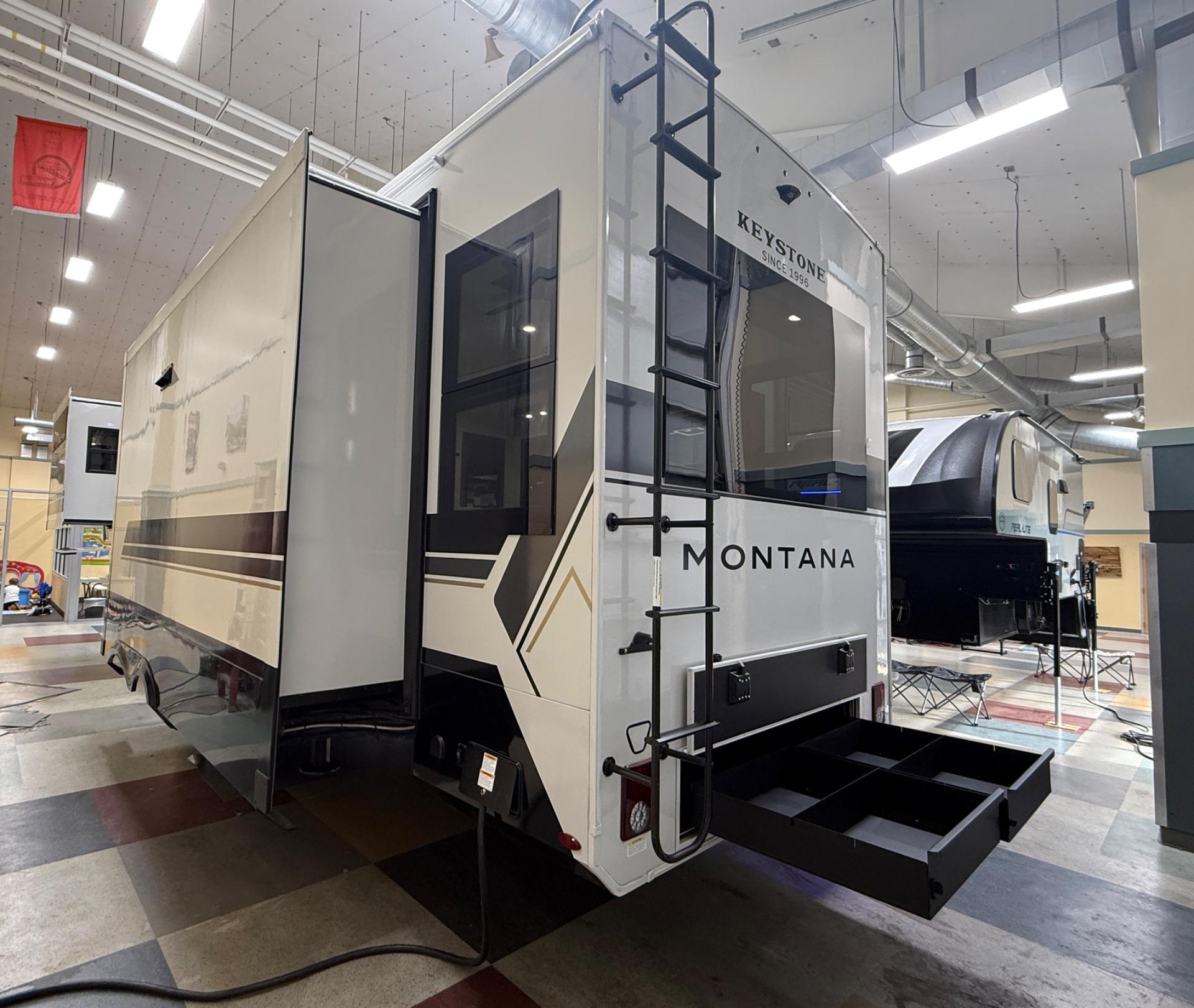 2026 Keystone 2026 Keystone Montana - thumbnail 4