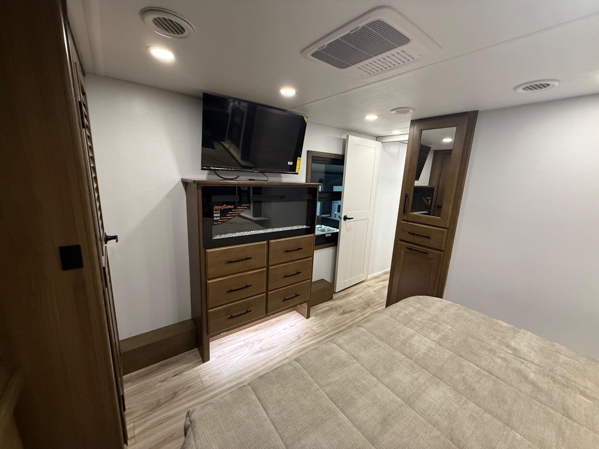 2026 Keystone 2026 Keystone Montana - thumbnail 29