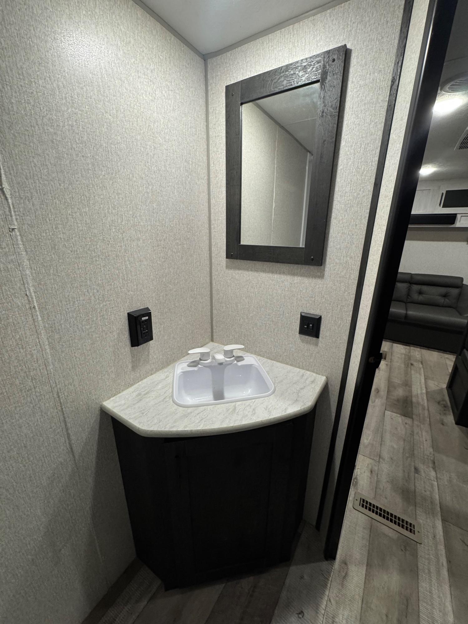 2022 KZ RV 2022 KZ RV Sportsmen - thumbnail 13