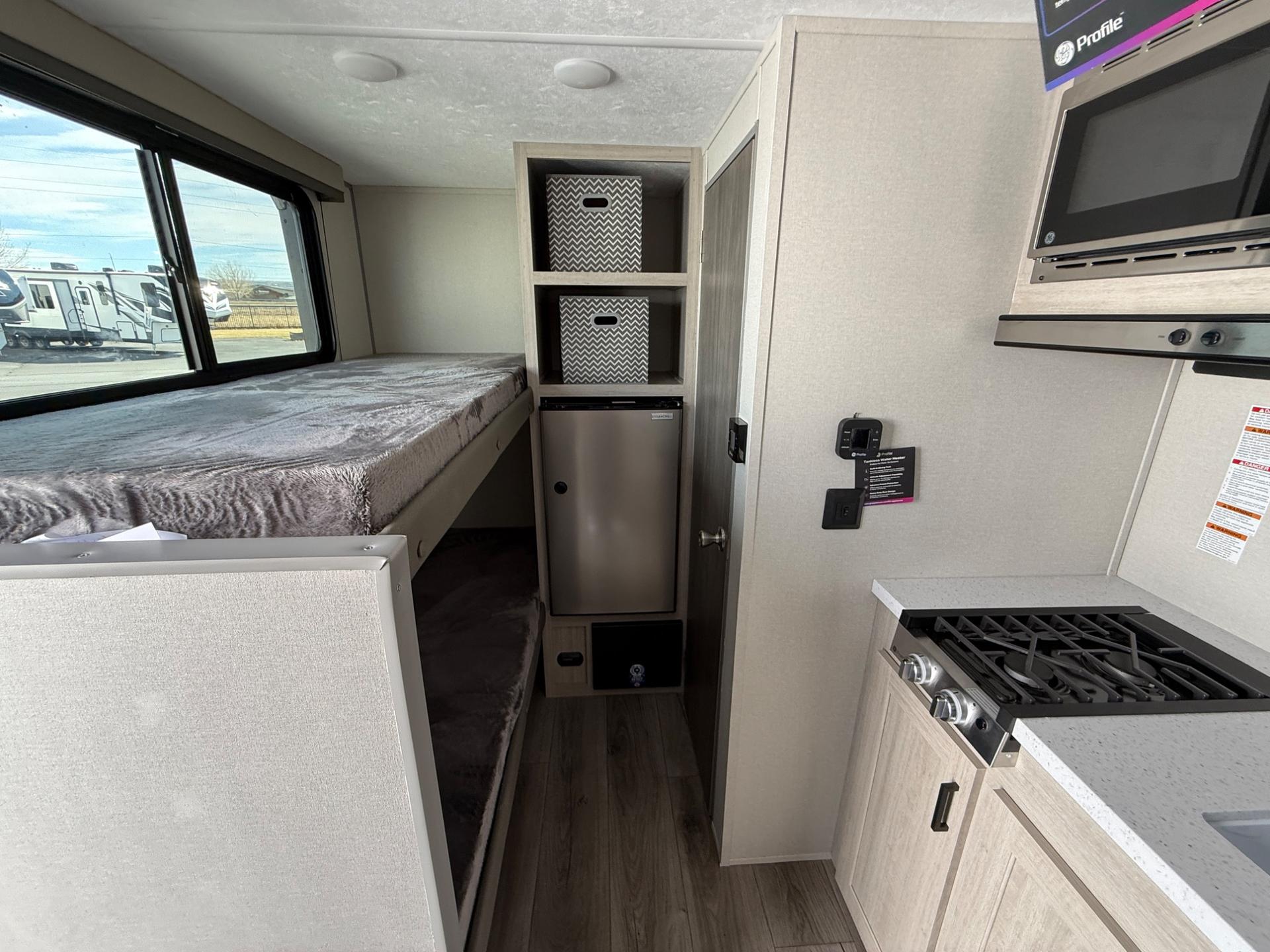 2026 Coachmen 2026 Coachmen Catalina Summit Series 7 - thumbnail 10