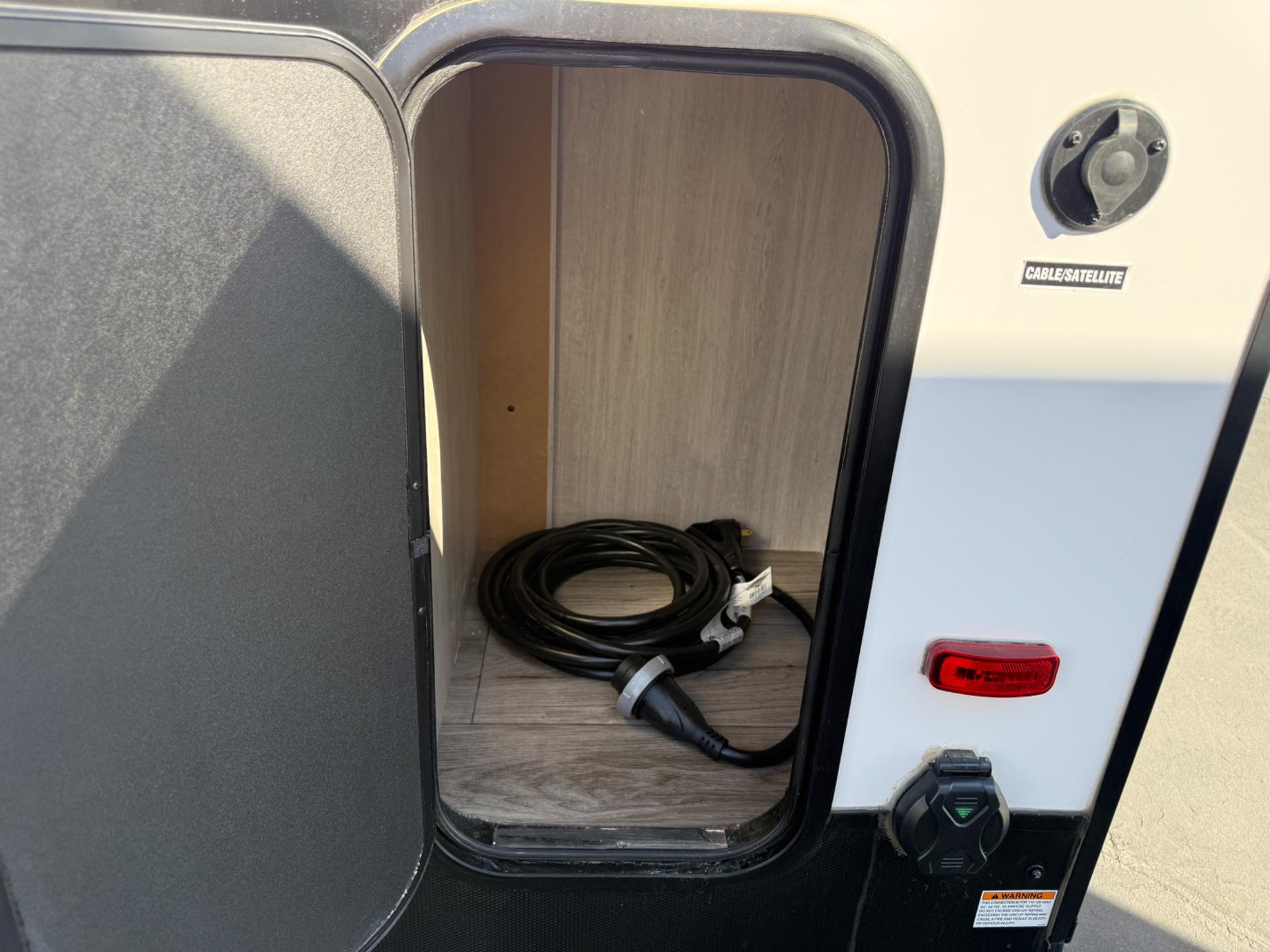 2026 Coachmen 2026 Coachmen Catalina Summit Series 7 - thumbnail 8