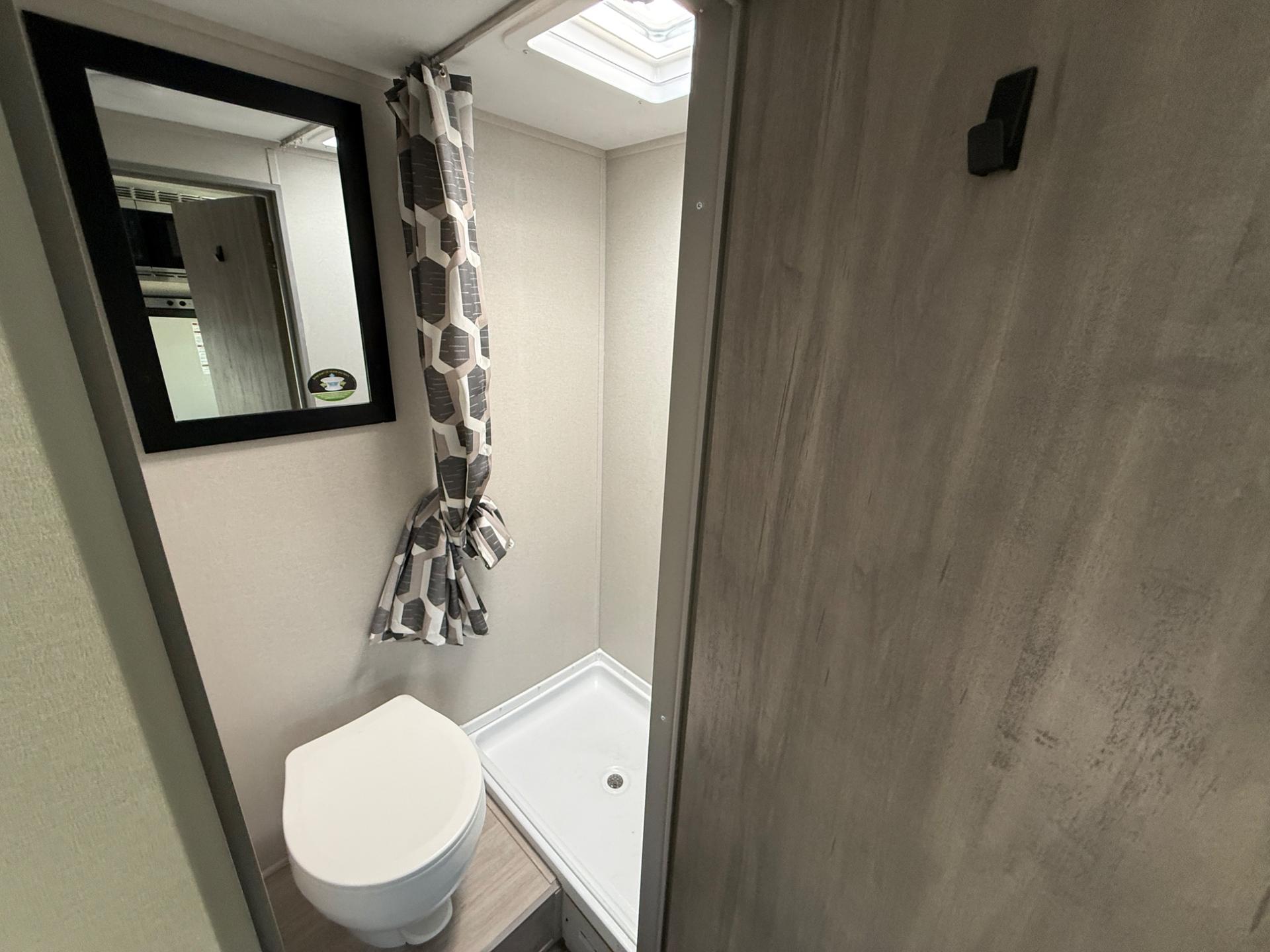 2026 Coachmen 2026 Coachmen Catalina Summit Series 7 - thumbnail 12