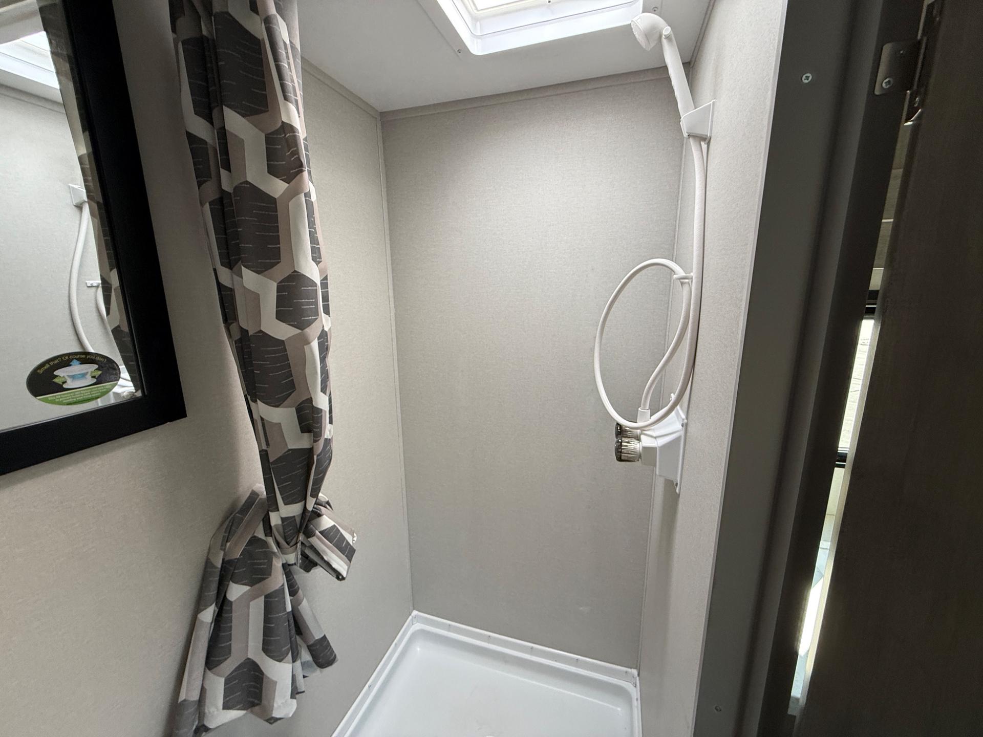 2026 Coachmen 2026 Coachmen Catalina Summit Series 7 - thumbnail 13