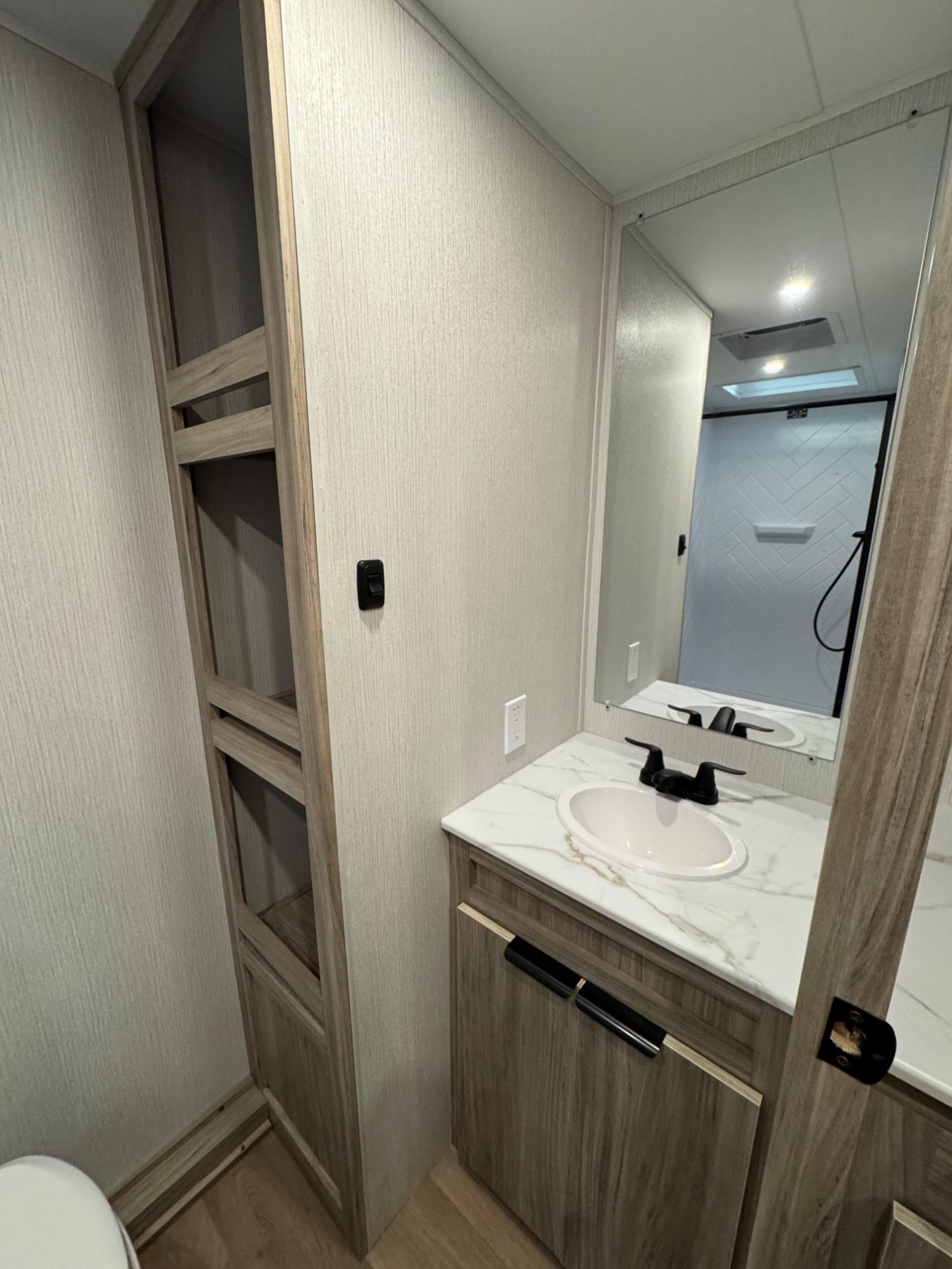 2026 Winnebago 2026 Winnebago Access - thumbnail 12