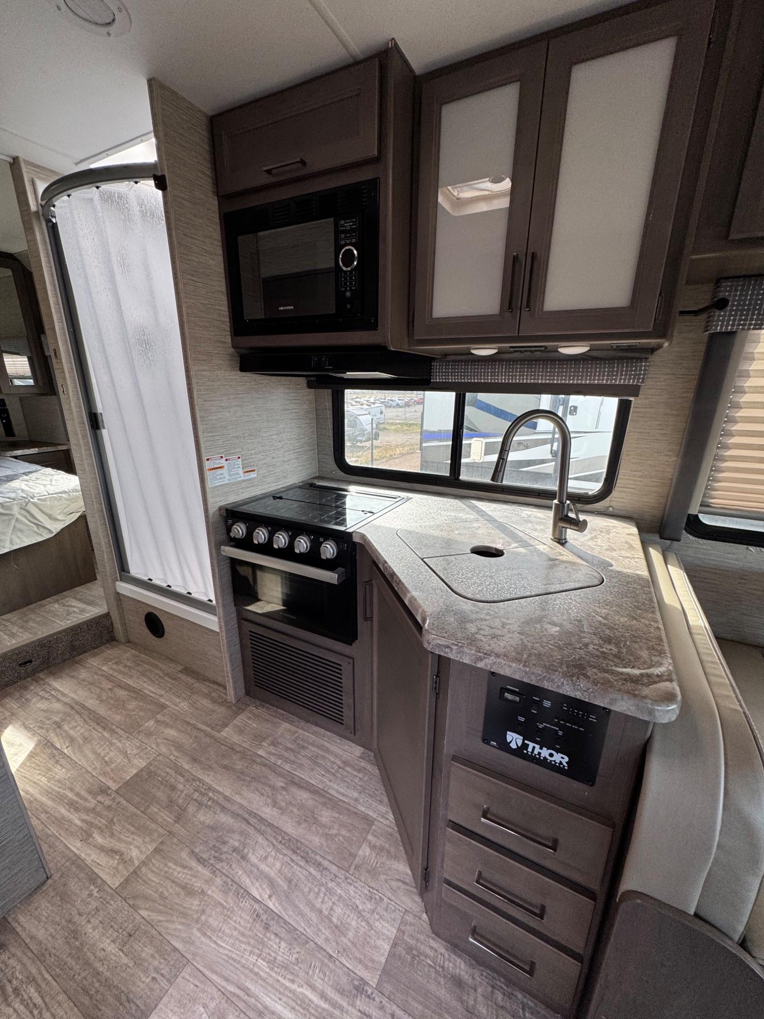 2023 Thor Motor Coach 2023 Thor Motor Coach Chateau - thumbnail 7