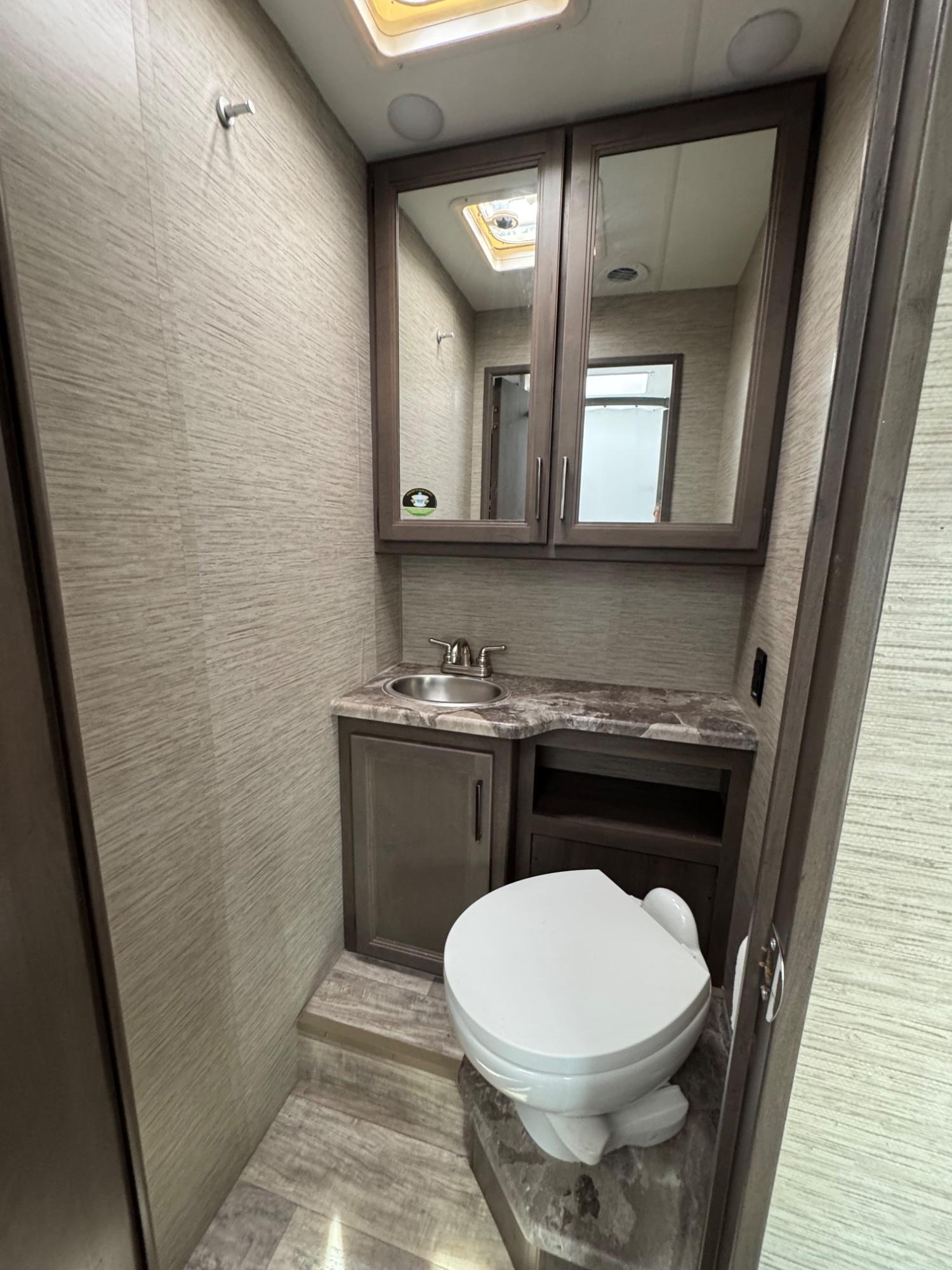 2023 Thor Motor Coach 2023 Thor Motor Coach Chateau - thumbnail 12