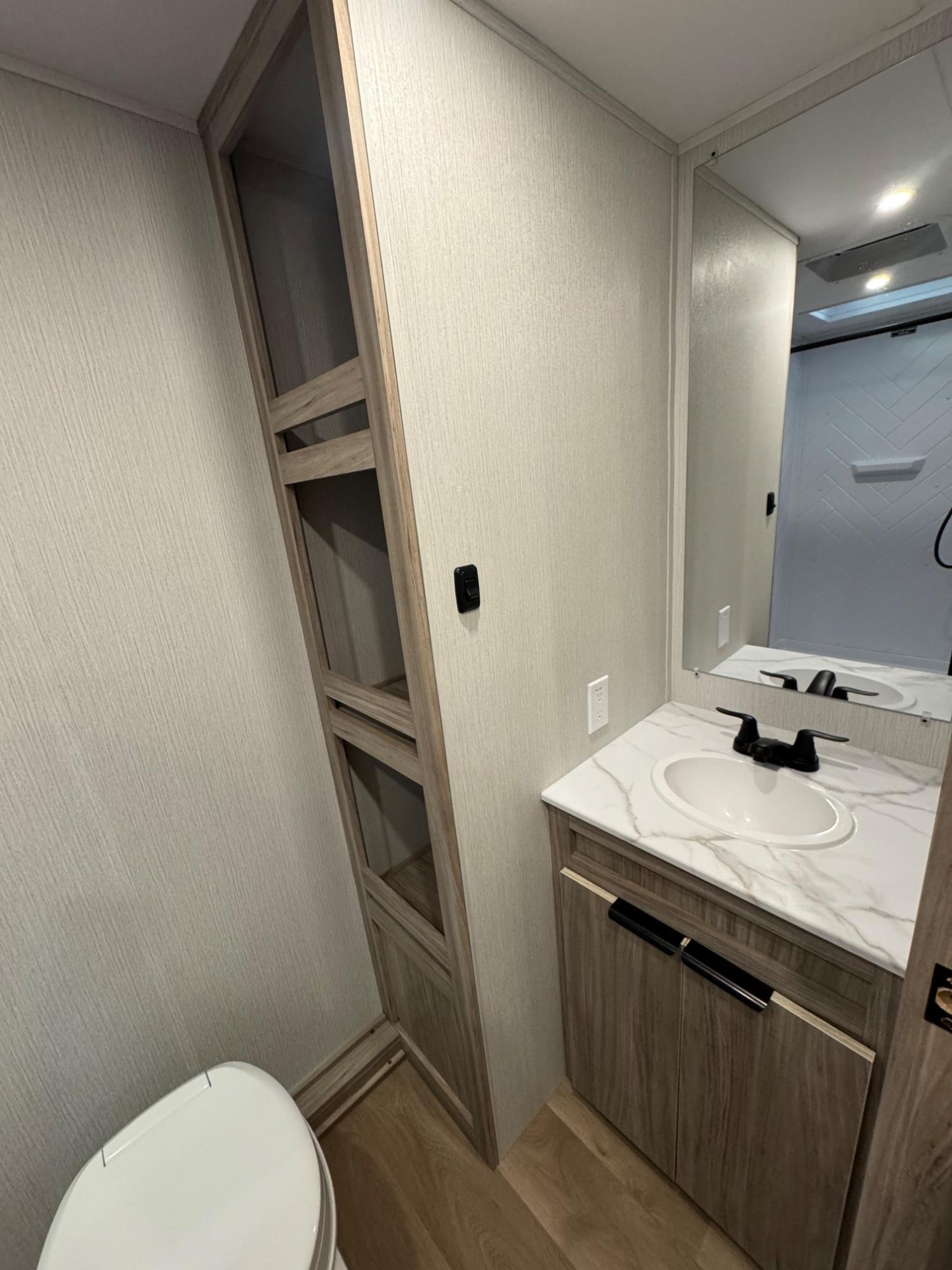 2026 Winnebago 2026 Winnebago Access - thumbnail 6