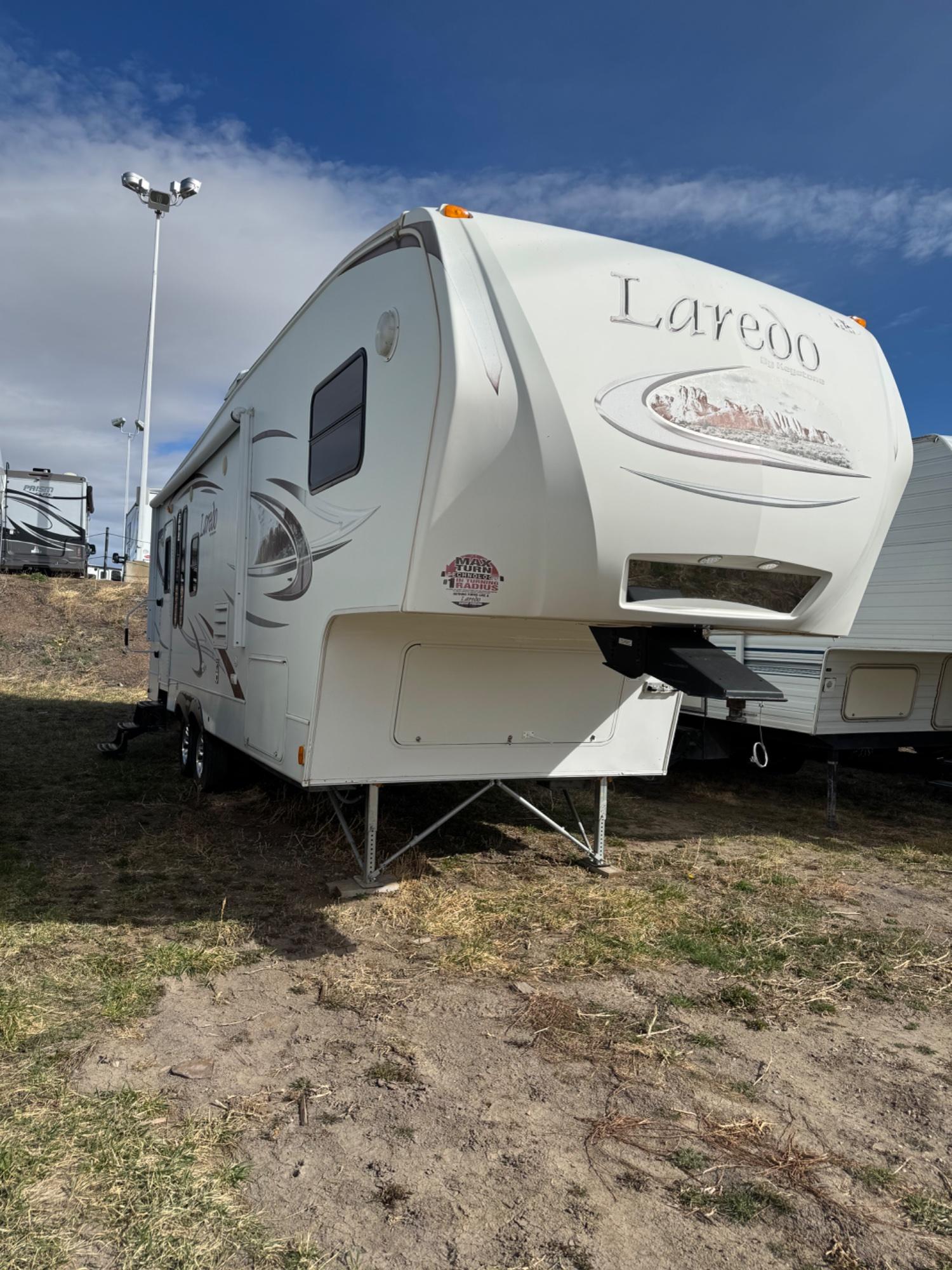 2010 Keystone 2010 Keystone Laredo - thumbnail 2