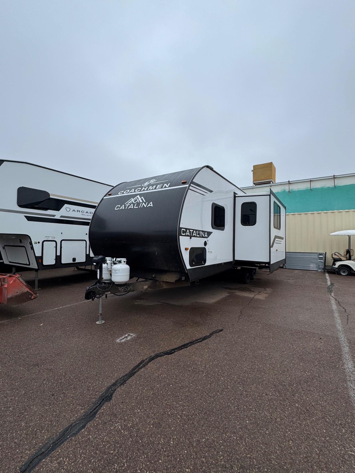 2026 Coachmen 2026 Coachmen Catalina Summit Series 8 - thumbnail 3