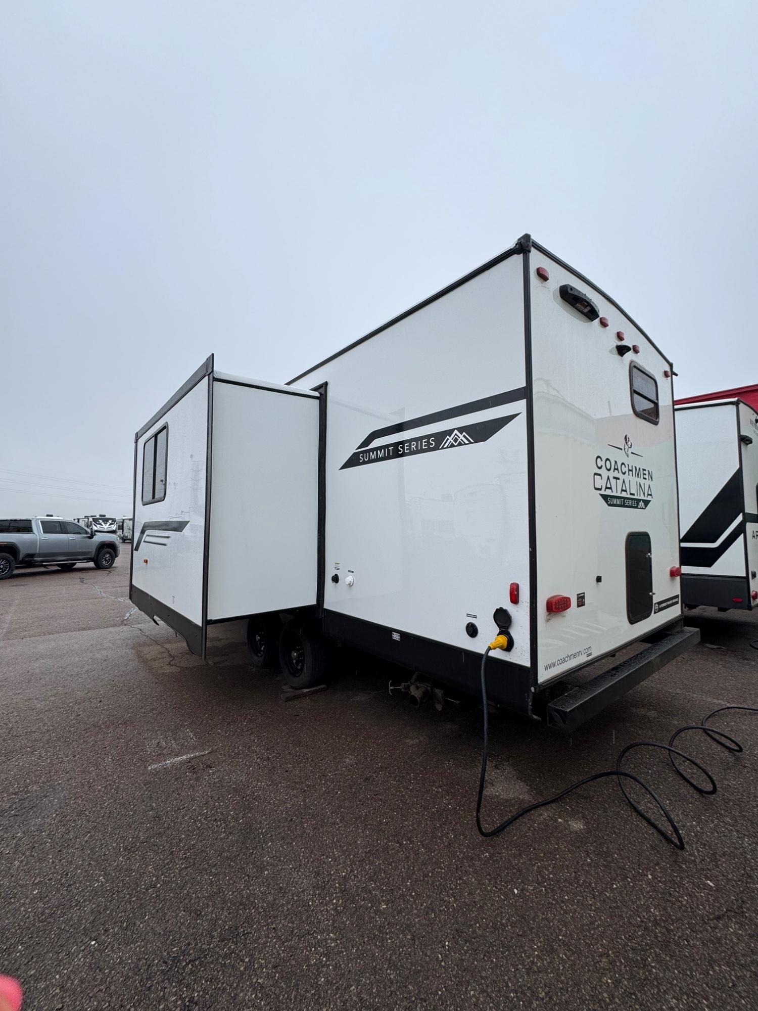 2026 Coachmen 2026 Coachmen Catalina Summit Series 8 - thumbnail 4