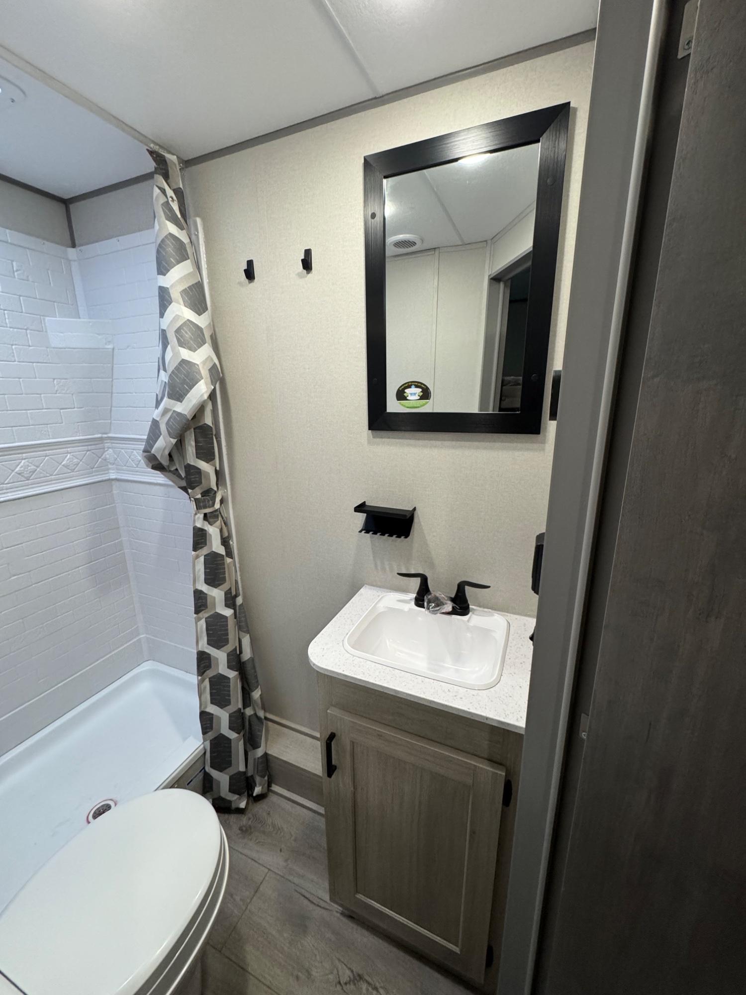 2026 Coachmen 2026 Coachmen Catalina Summit Series 8 - thumbnail 14