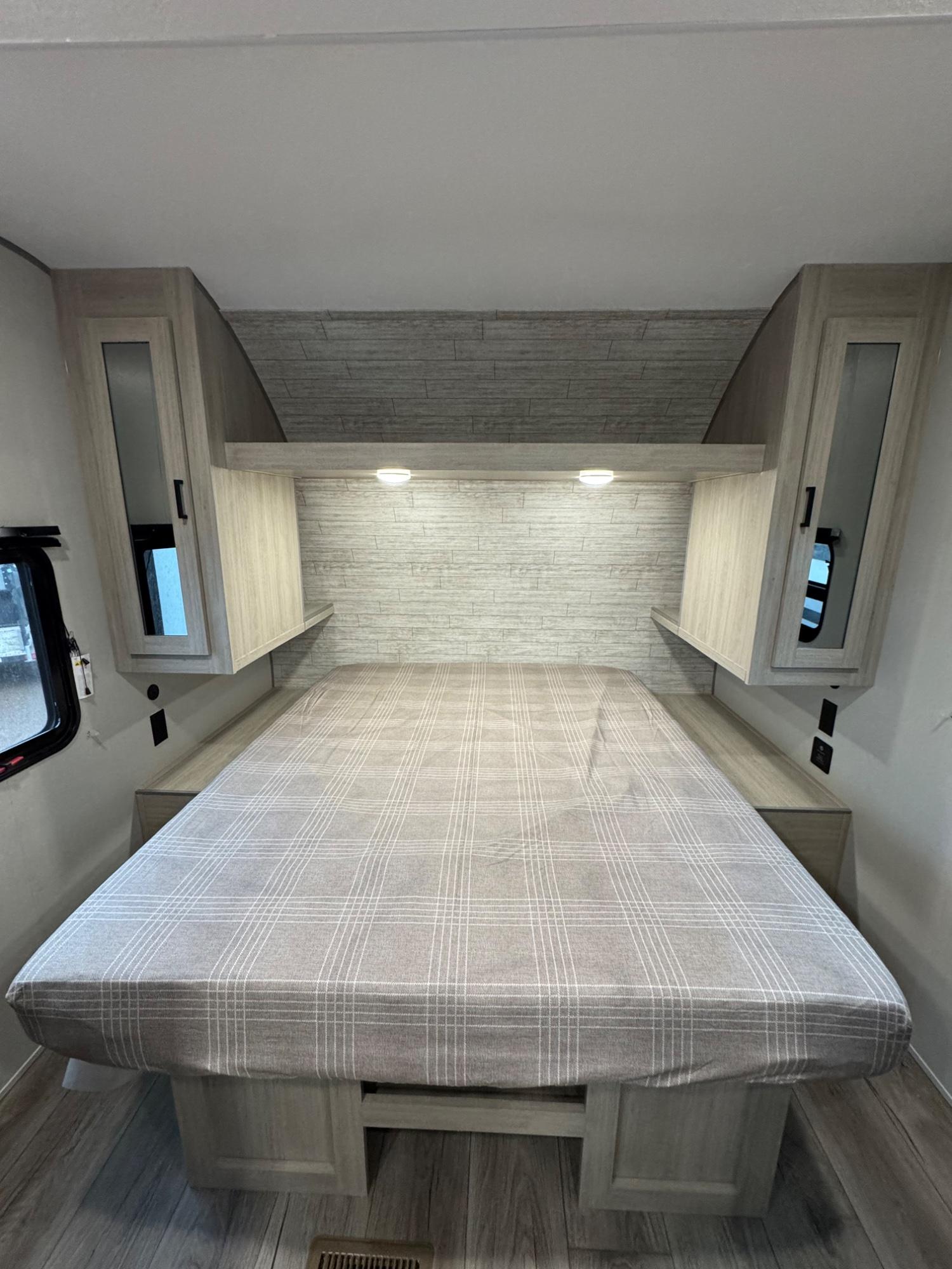 2026 Coachmen 2026 Coachmen Catalina Summit Series 8 - thumbnail 15