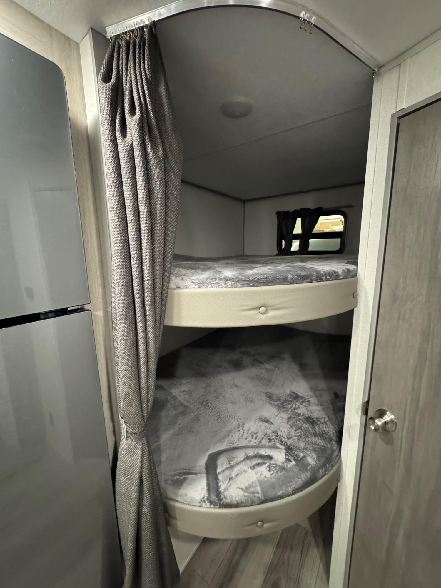 2026 Coachmen 2026 Coachmen Catalina Summit Series 8 - thumbnail 8