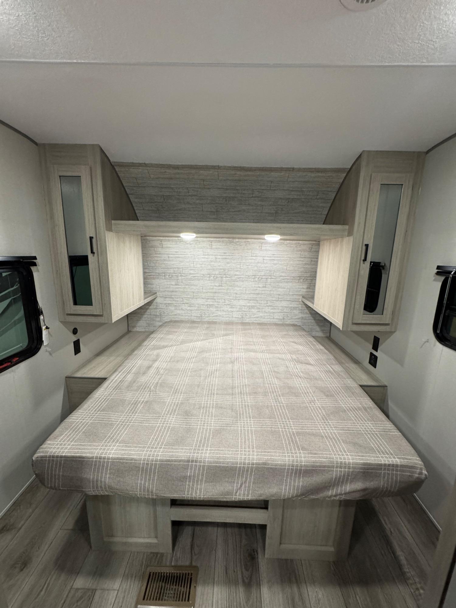 2026 Coachmen 2026 Coachmen Catalina Summit Series 8 - thumbnail 10