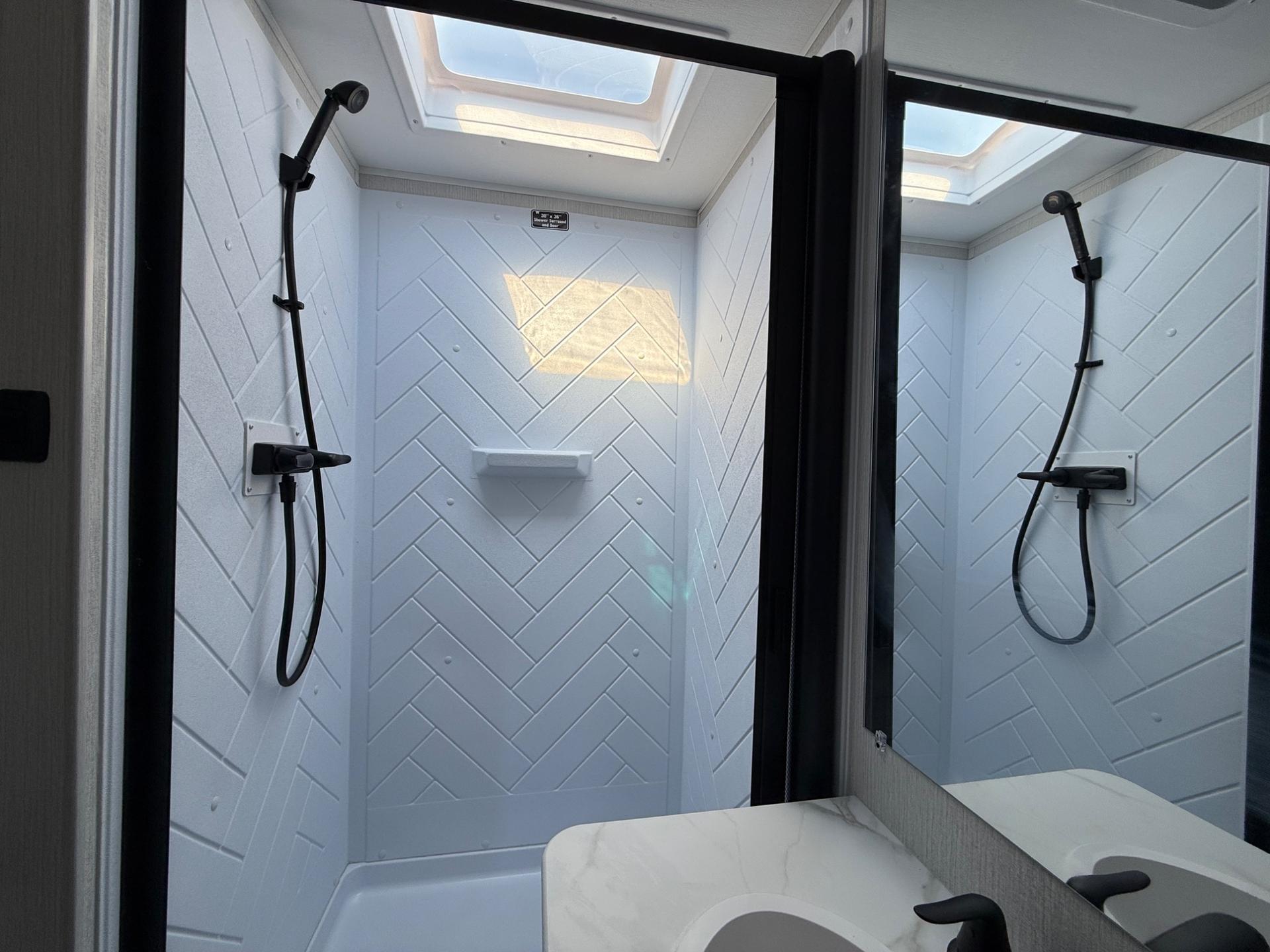 2026 Winnebago 2026 Winnebago Access - thumbnail 18