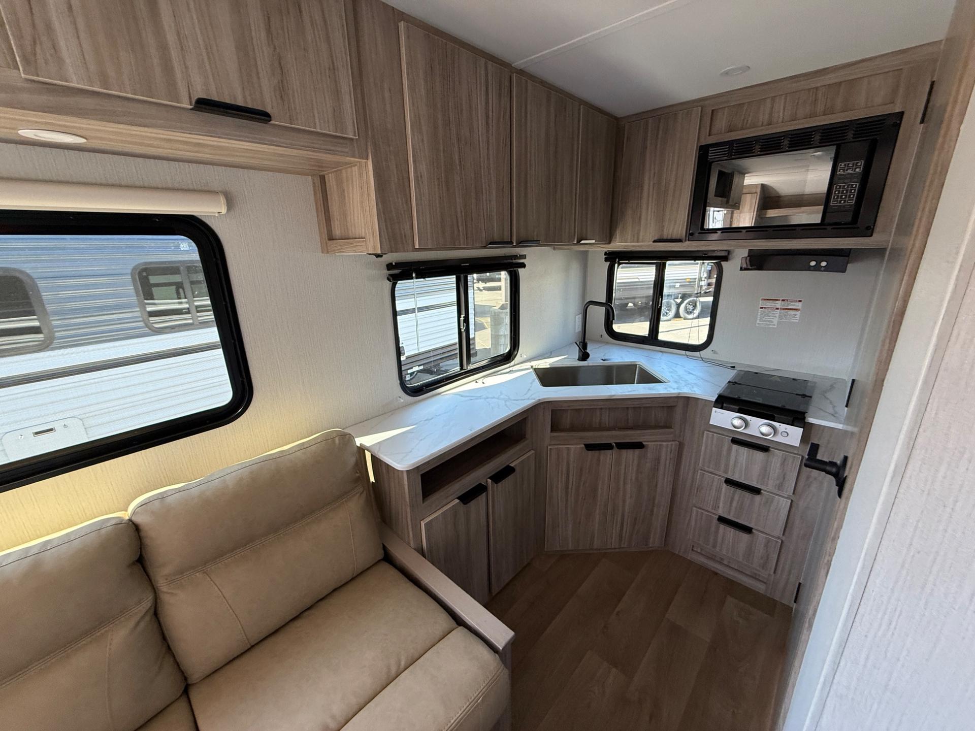 2026 Winnebago 2026 Winnebago Access - thumbnail 15