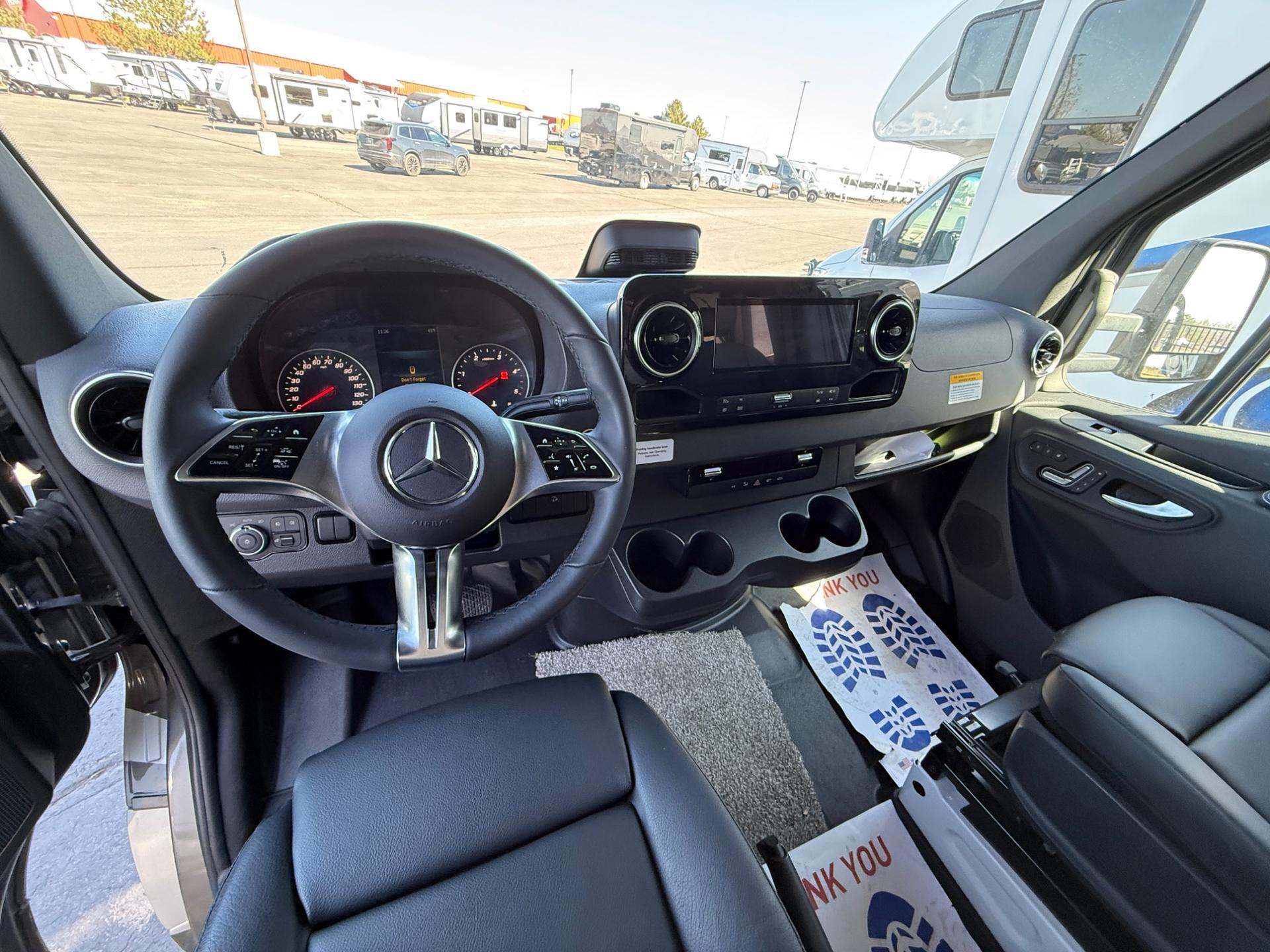 2026 Forest River 2026 Forest River Sunseeker - thumbnail 12