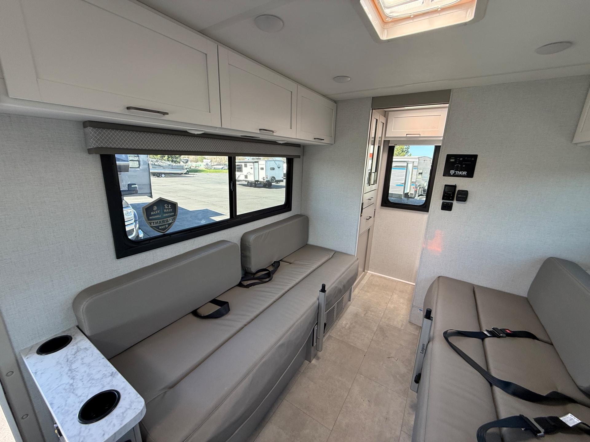 2026 Thor Motor Coach 2026 Thor Motor Coach Chateau - thumbnail 24
