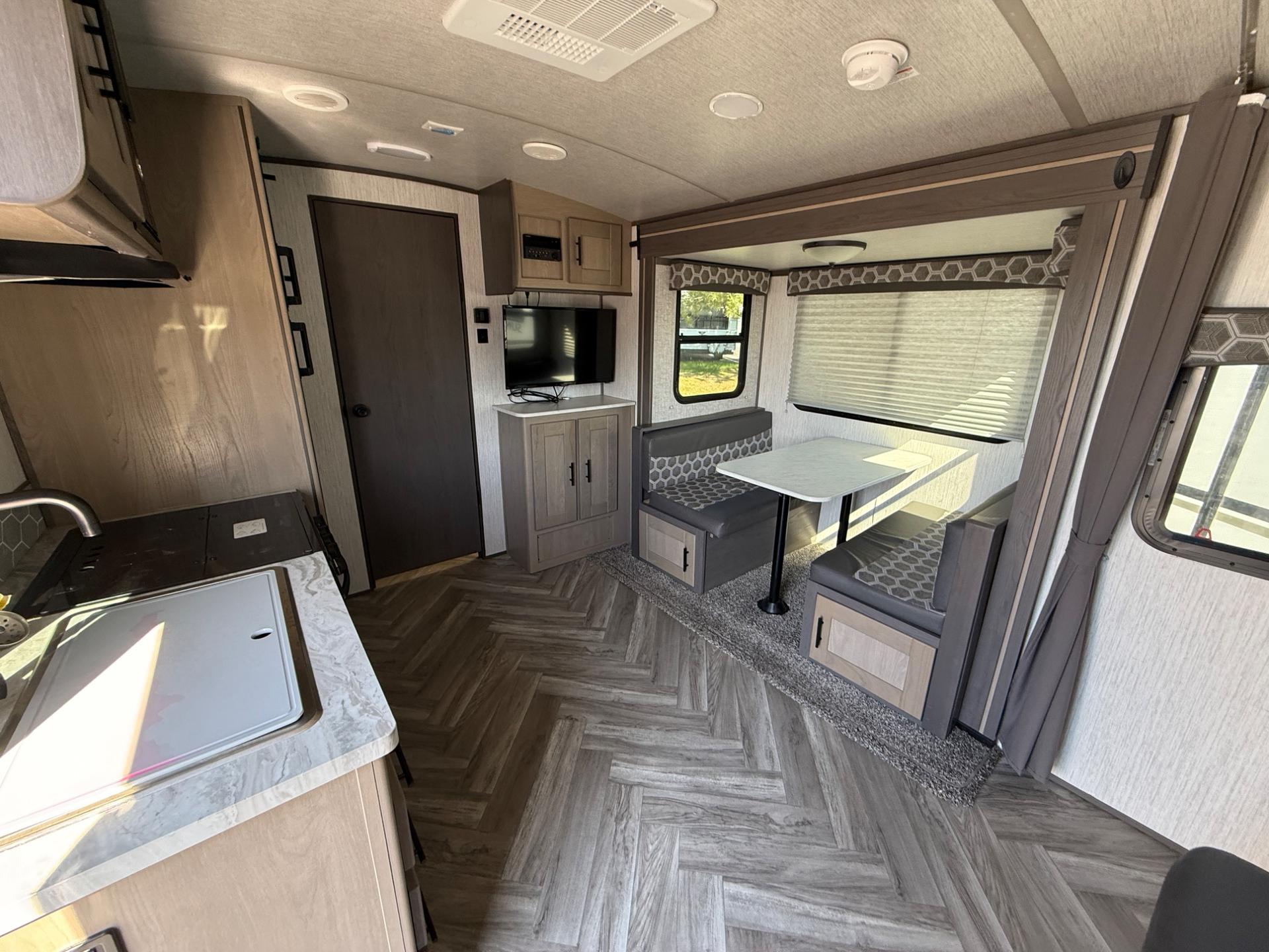 2021 Cruiser RV 2021 Cruiser RV Shadow Cruiser - thumbnail 9