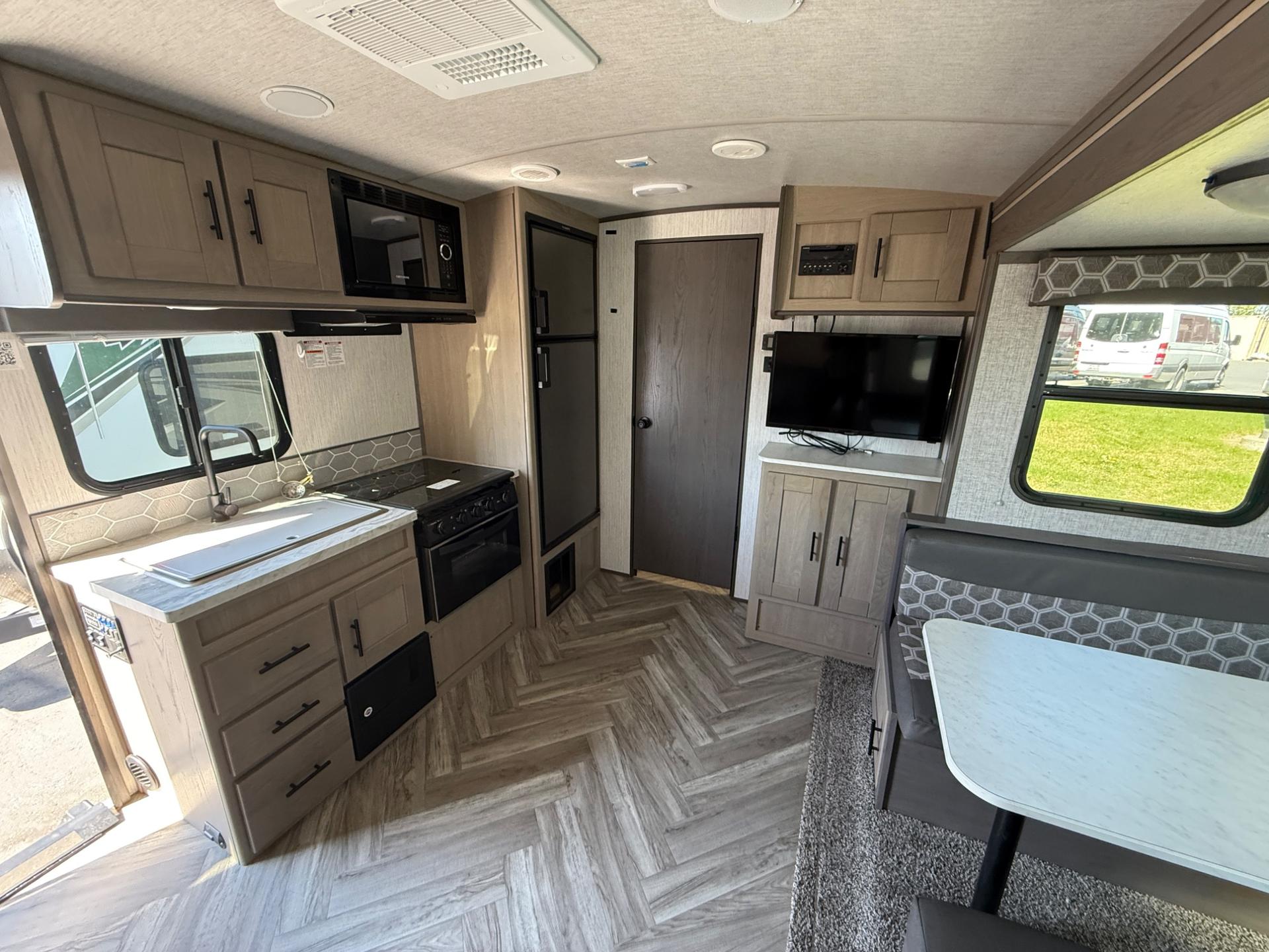 2021 Cruiser RV 2021 Cruiser RV Shadow Cruiser - thumbnail 10