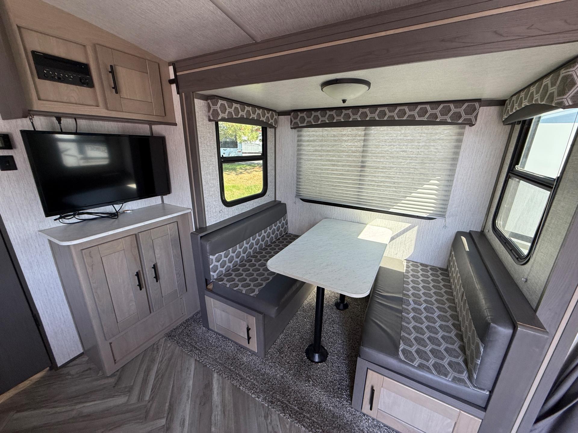 2021 Cruiser RV 2021 Cruiser RV Shadow Cruiser - thumbnail 12