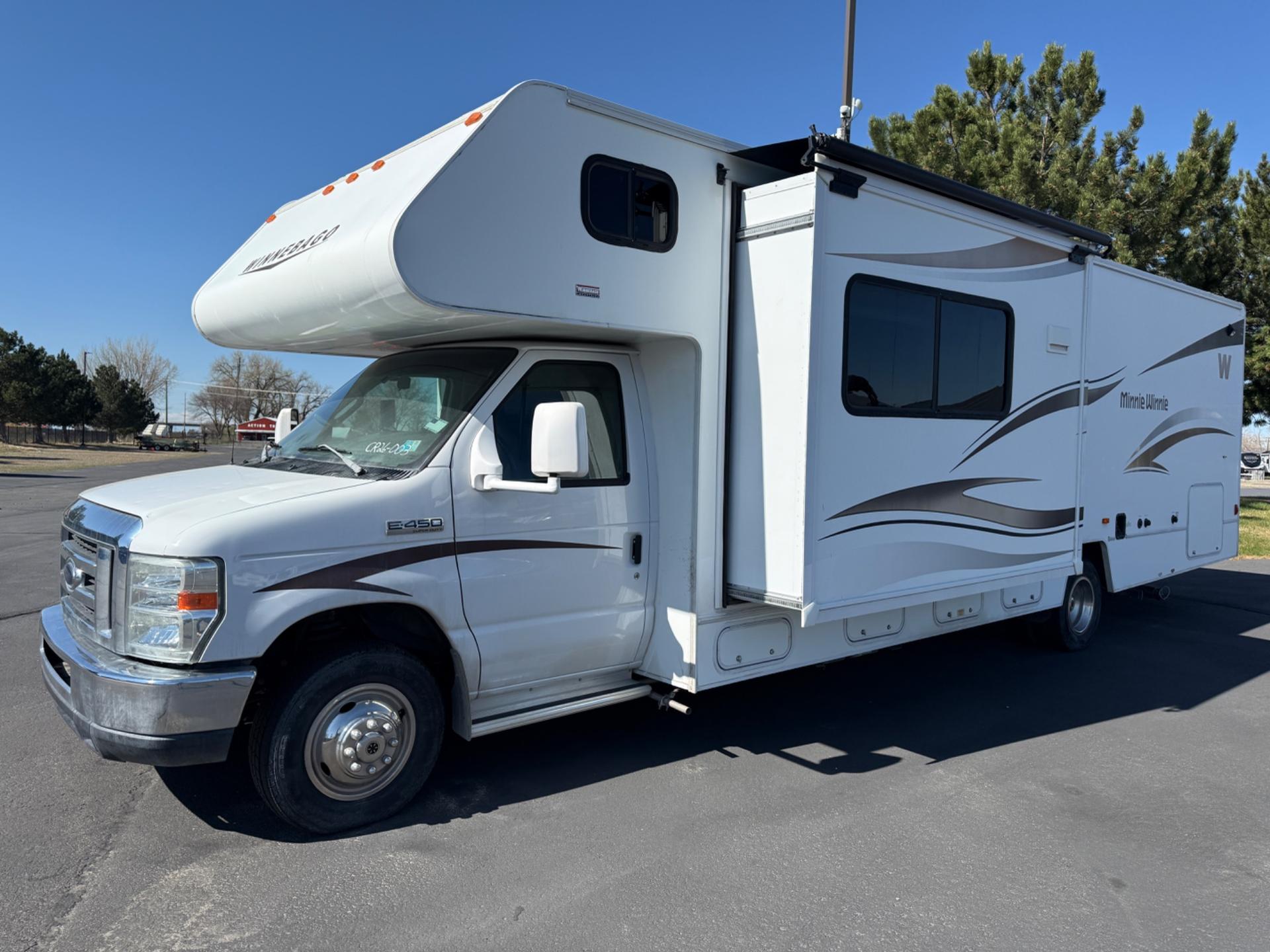 2013 Winnebago Minnie Winnie 31HP
