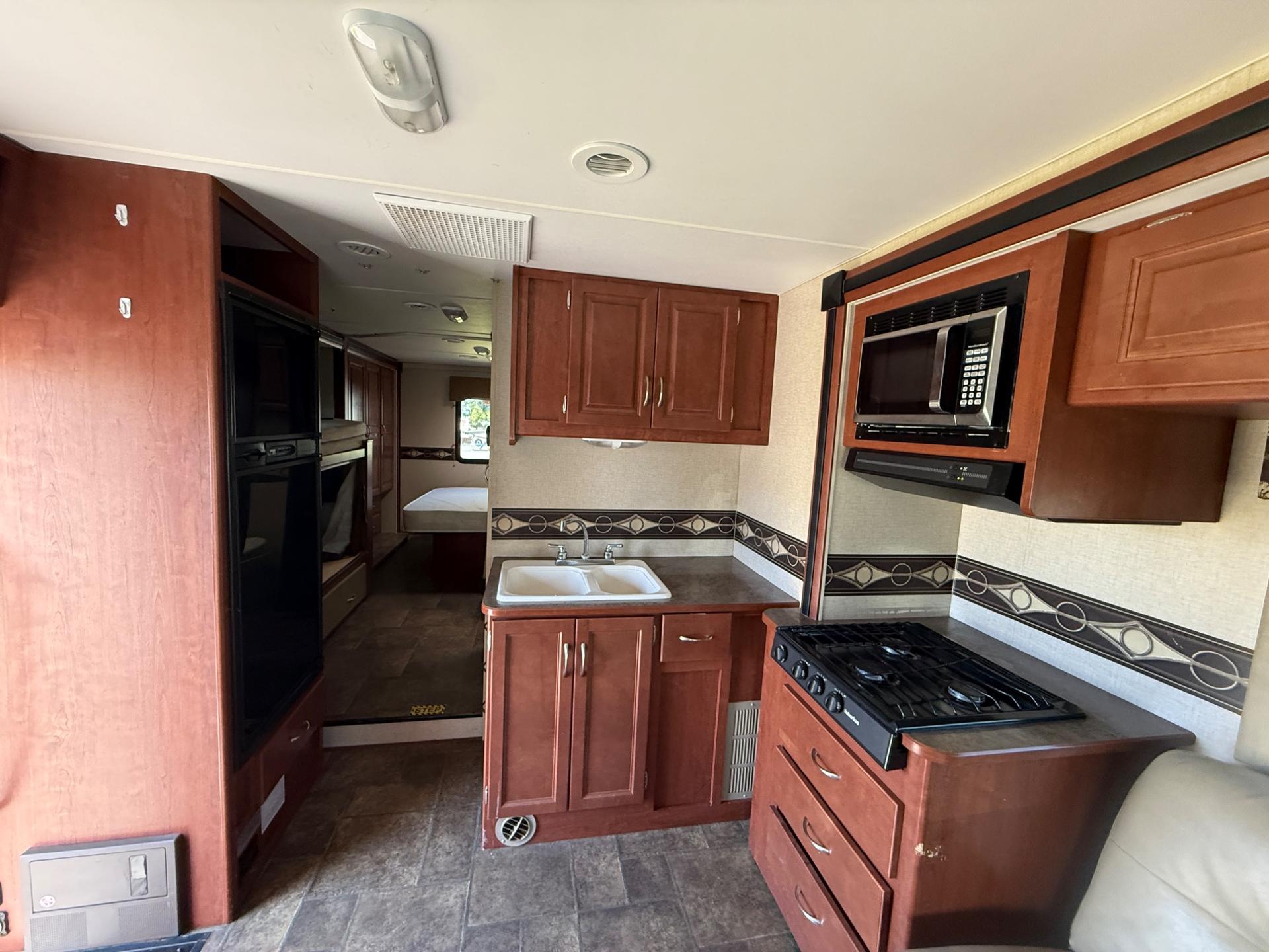 2013 Winnebago 2013 Winnebago Minnie Winnie - thumbnail 19