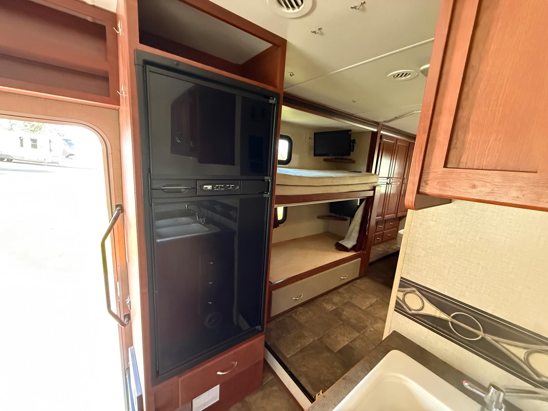 2013 Winnebago 2013 Winnebago Minnie Winnie - thumbnail 20