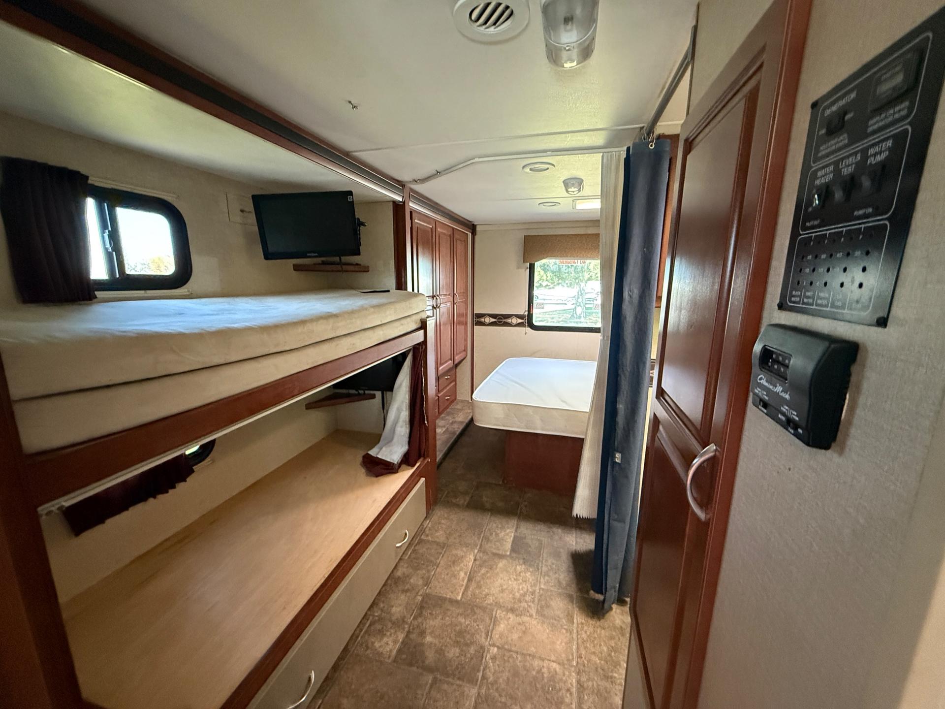 2013 Winnebago 2013 Winnebago Minnie Winnie - thumbnail 22
