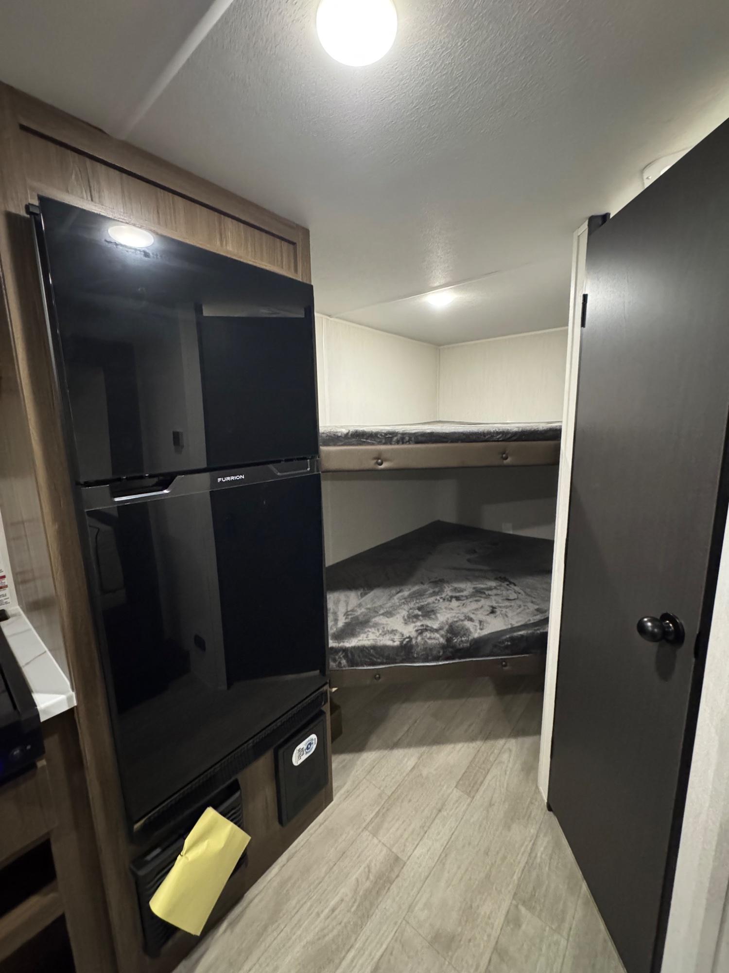 2026 Prime Time RV 2026 Prime Time RV Avenger LT - thumbnail 4