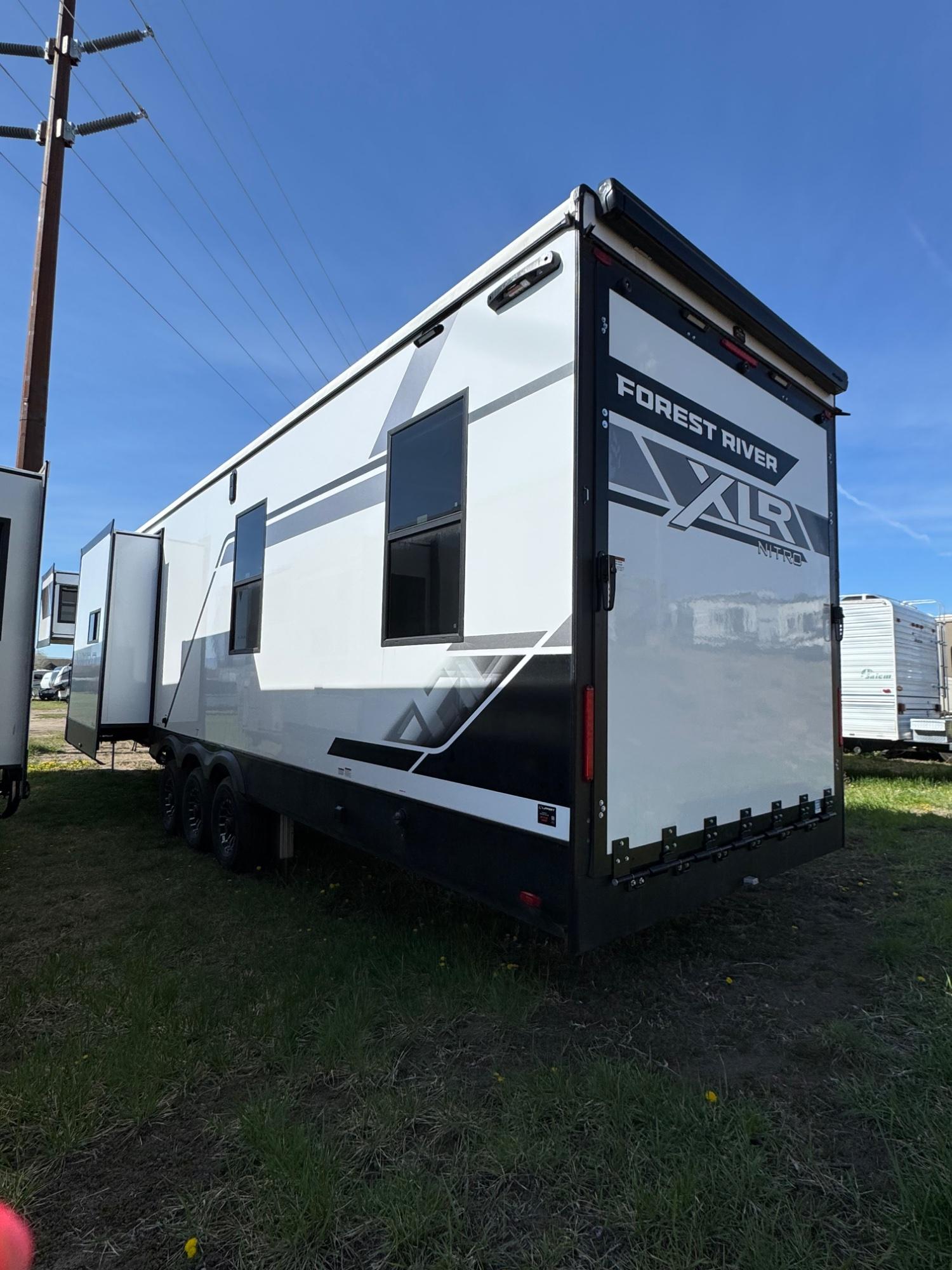 2026 Forest River RV 2026 Forest River RV Xlr Nitro Toy Hauler - thumbnail 4